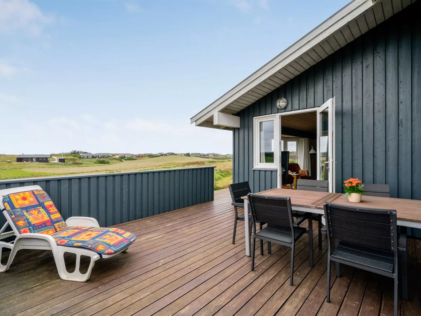 "Marne" - 500m from the sea-Outside