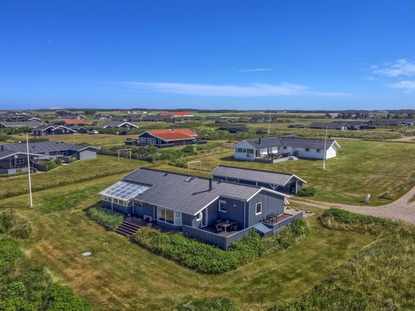 "Marne" - 500m from the sea-Outside