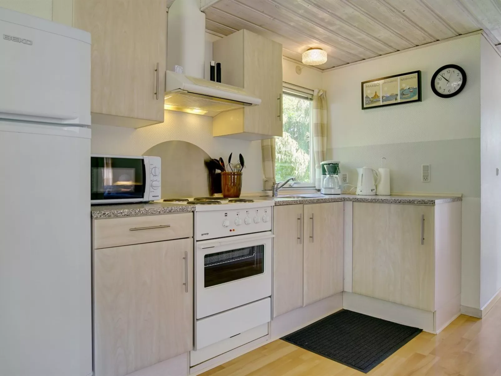 "Engla" - 400m from the sea-Drinnen