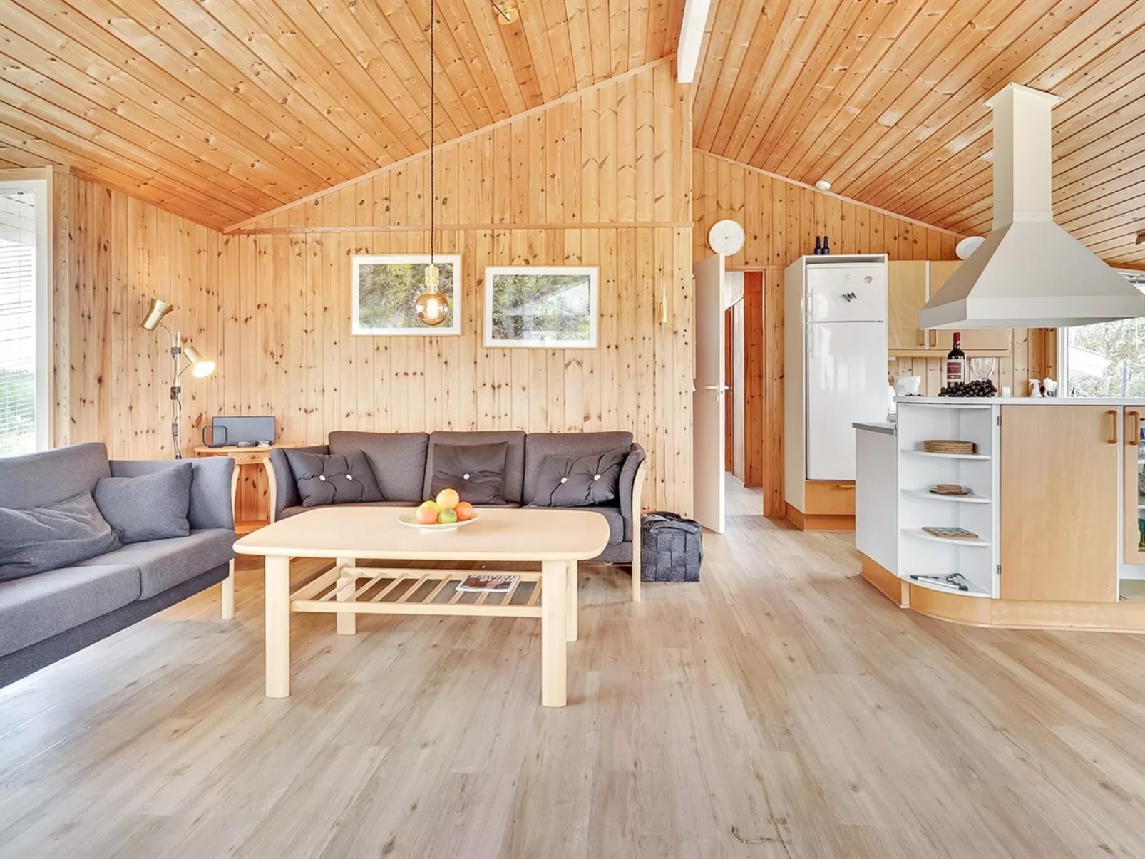 "Isulf" - 400m from the sea-Inside