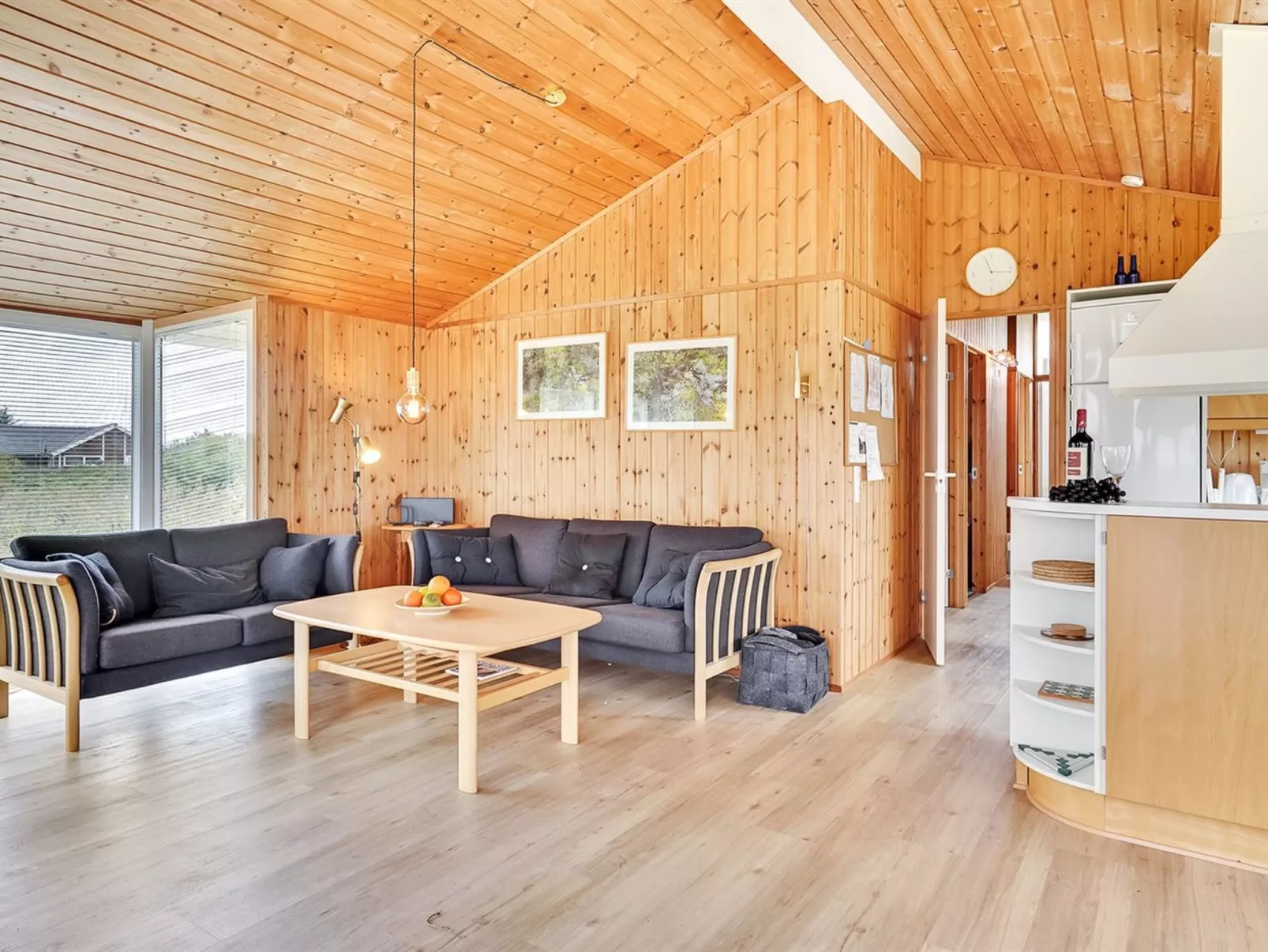 "Isulf" - 400m from the sea-Inside