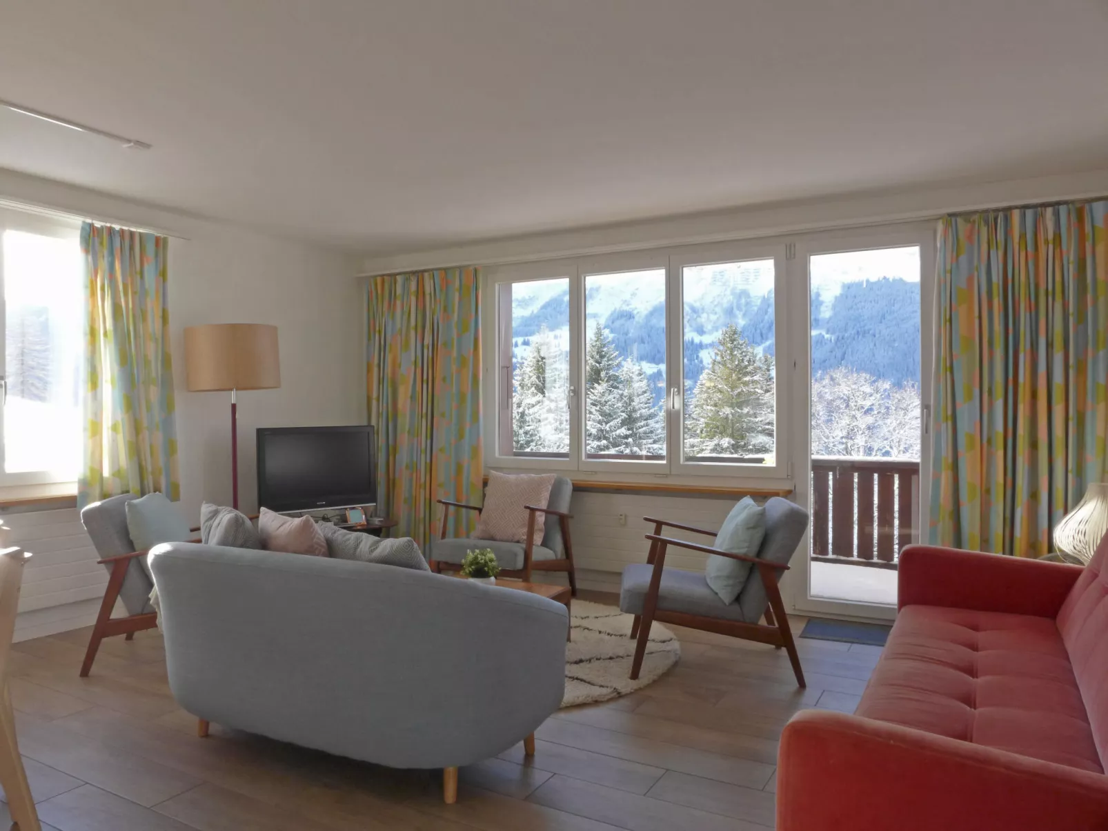 Tschingelhorn Apt. R-Inside