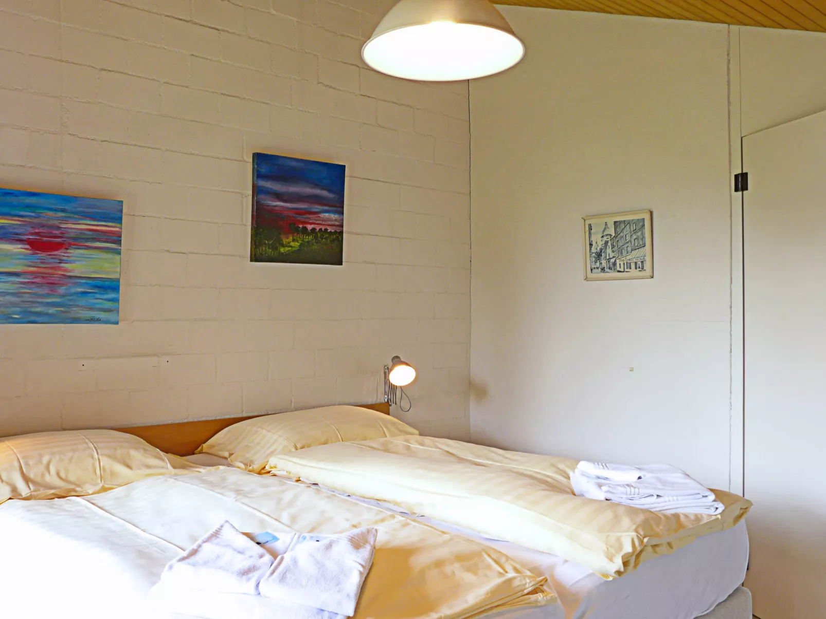 Im Gruebi Apt. 10-Inside