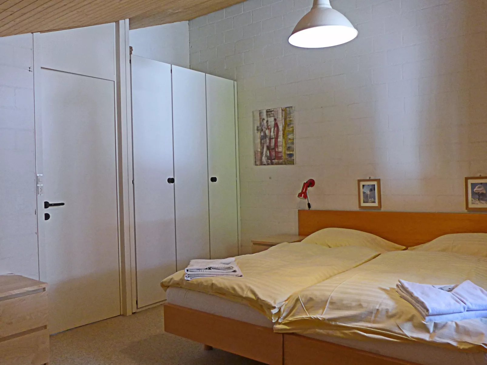 Im Gruebi Apt. 10-Inside