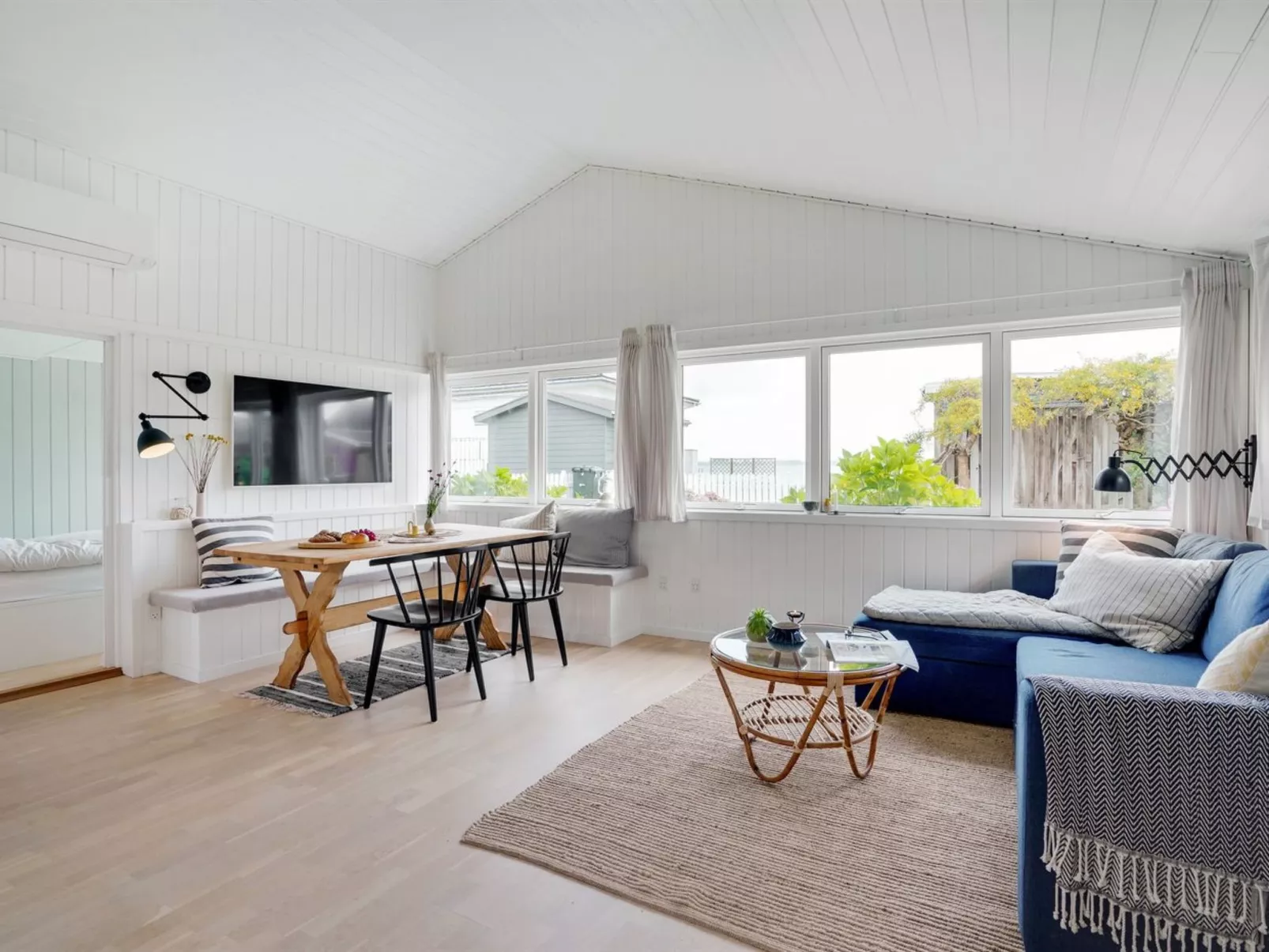 "Pedersen" - 50m from the sea-Inside