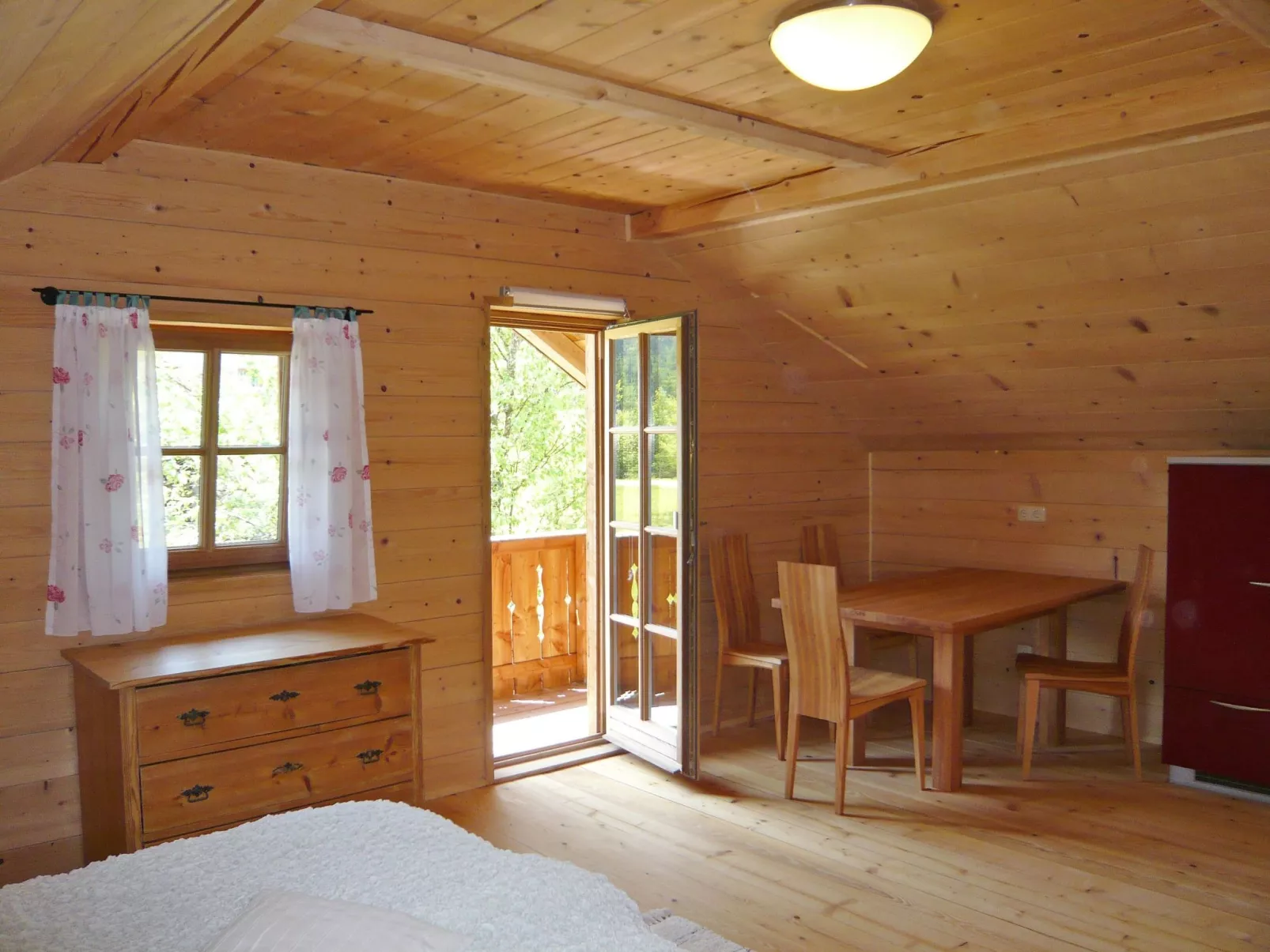 Lehner im Wald-Inside
