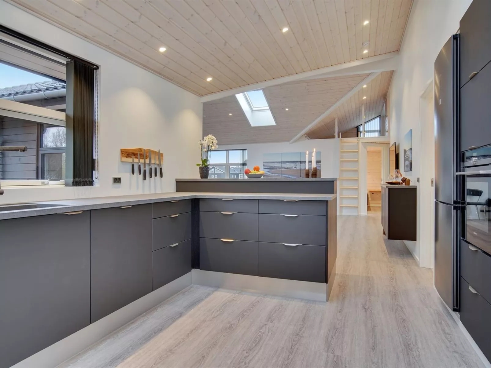 "Amitola" - 700m from the sea-Inside