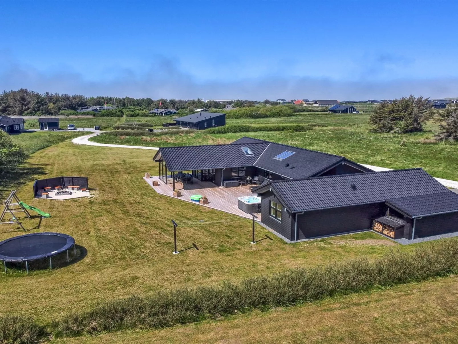 "Amitola" - 700m from the sea-Outside
