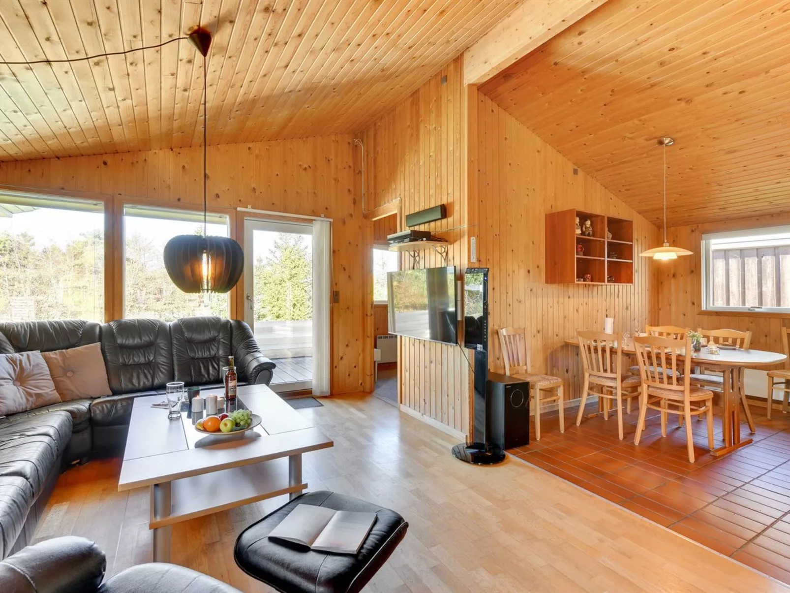 "Evi" - 400m to the inlet-Inside