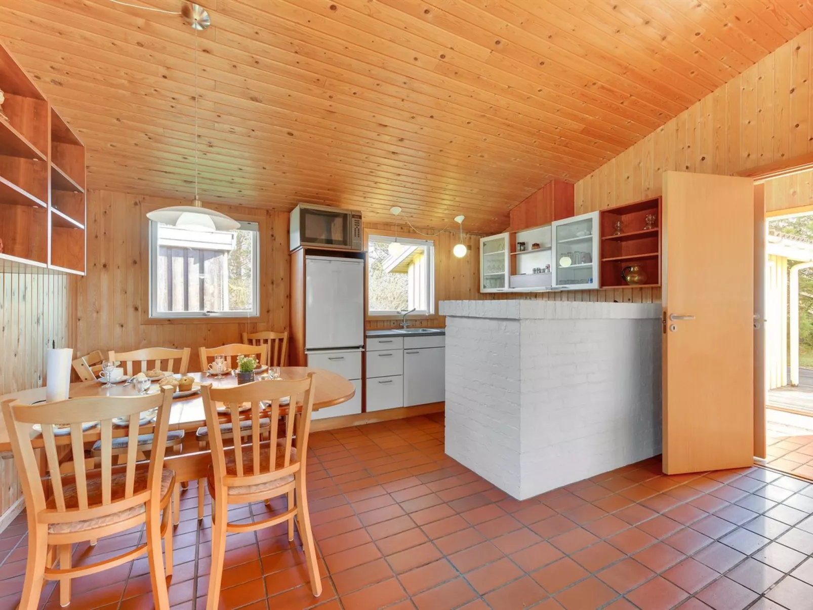 "Evi" - 400m to the inlet-Inside