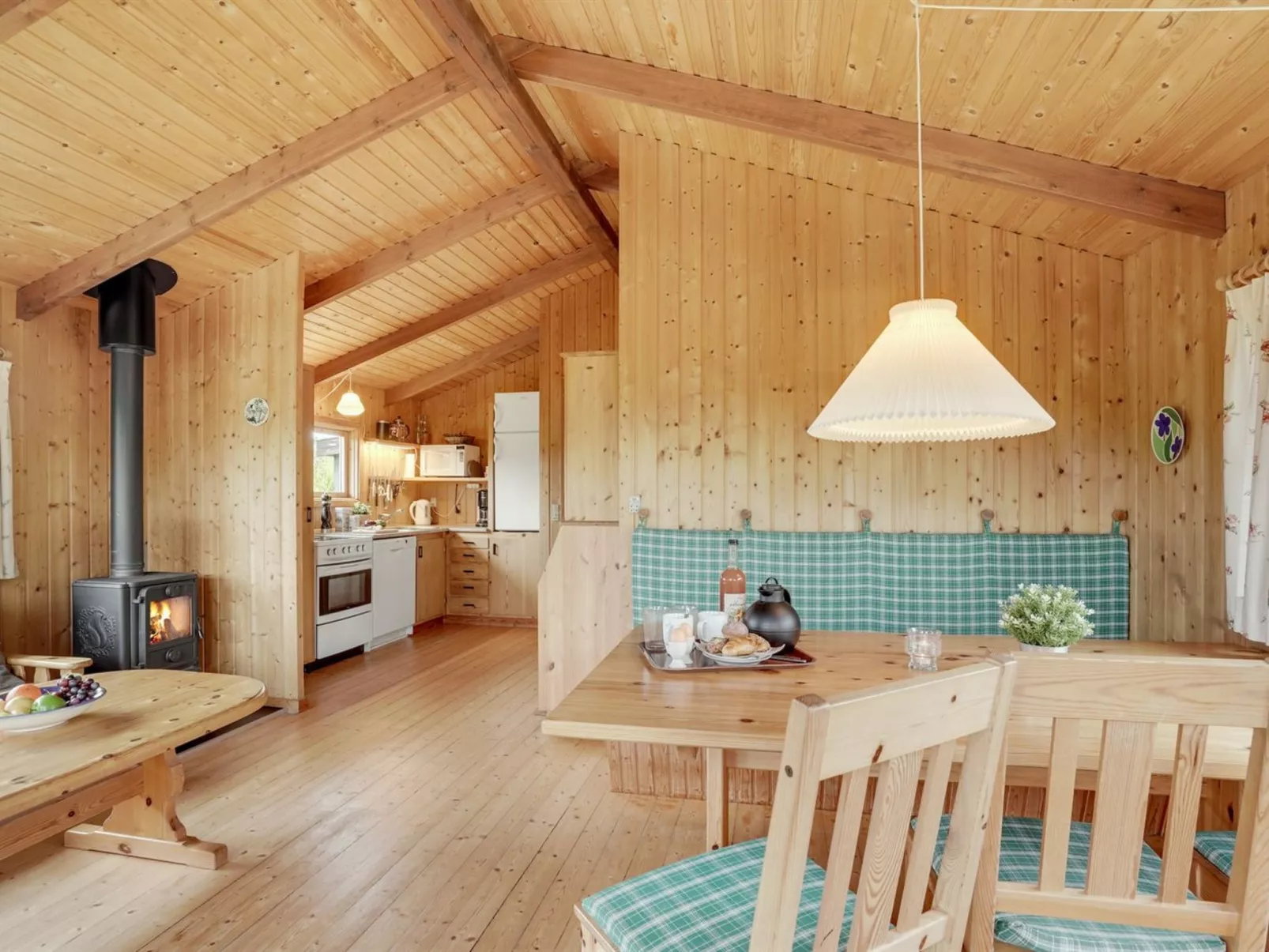 "Asmo" - 350m from the sea-Drinnen