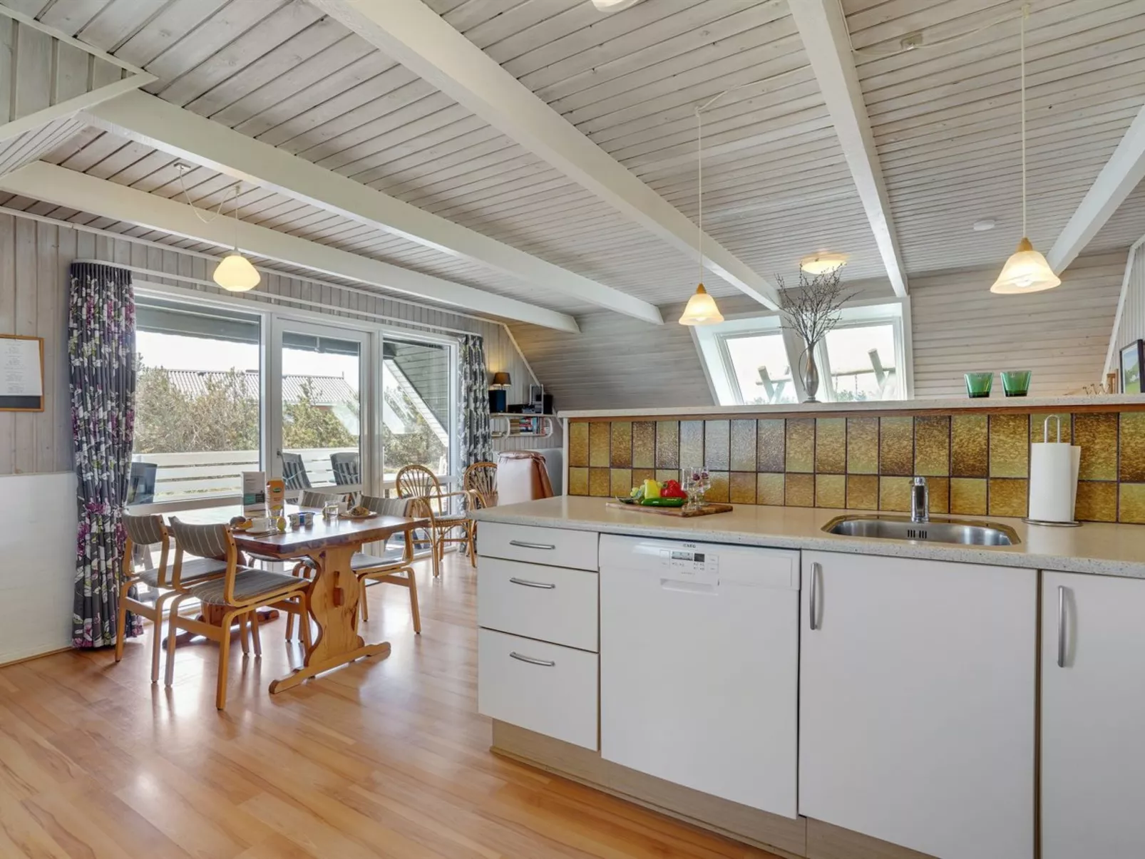 "Alleta" - 600m from the sea-Inside