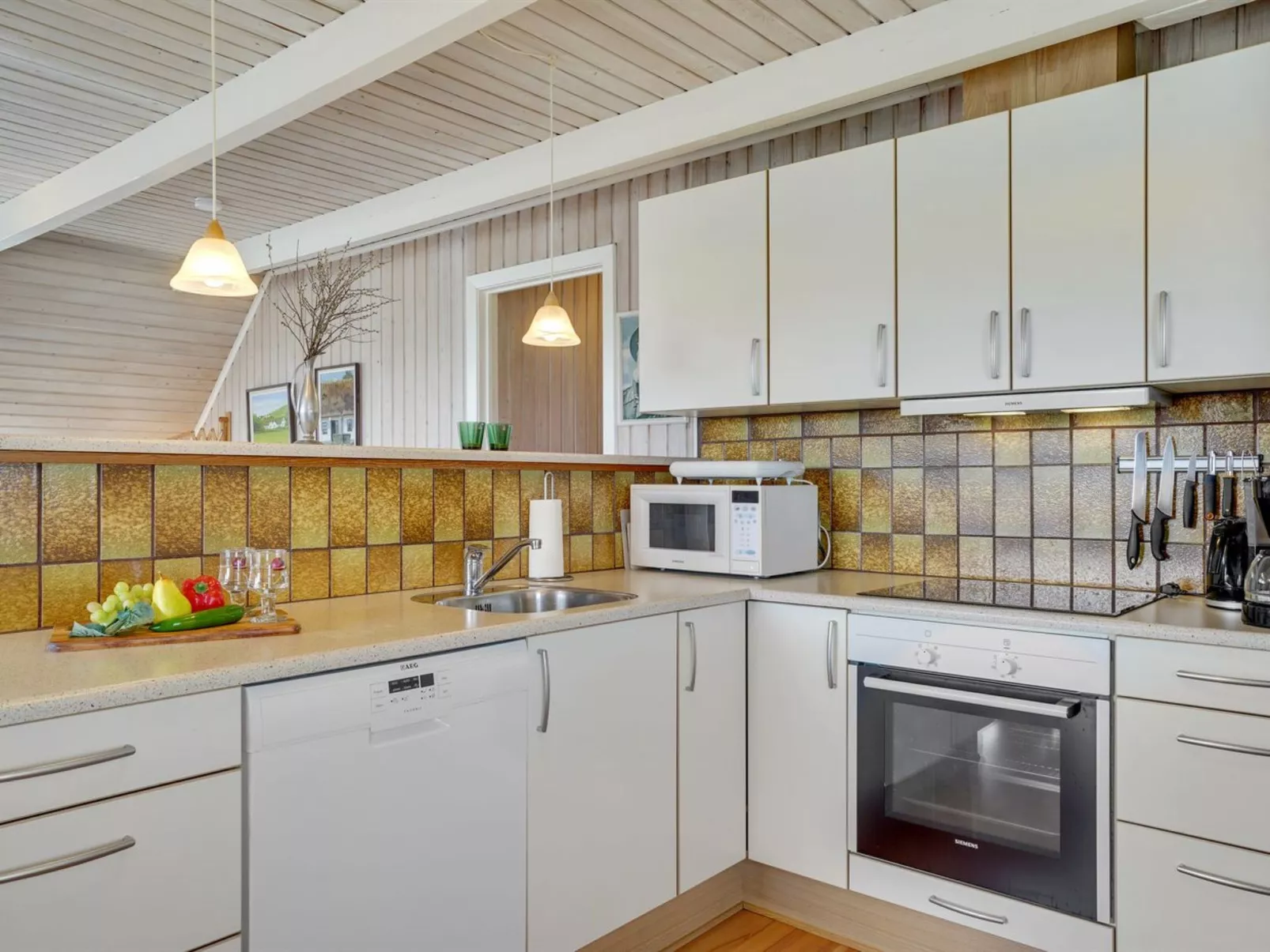 "Alleta" - 600m from the sea-Inside