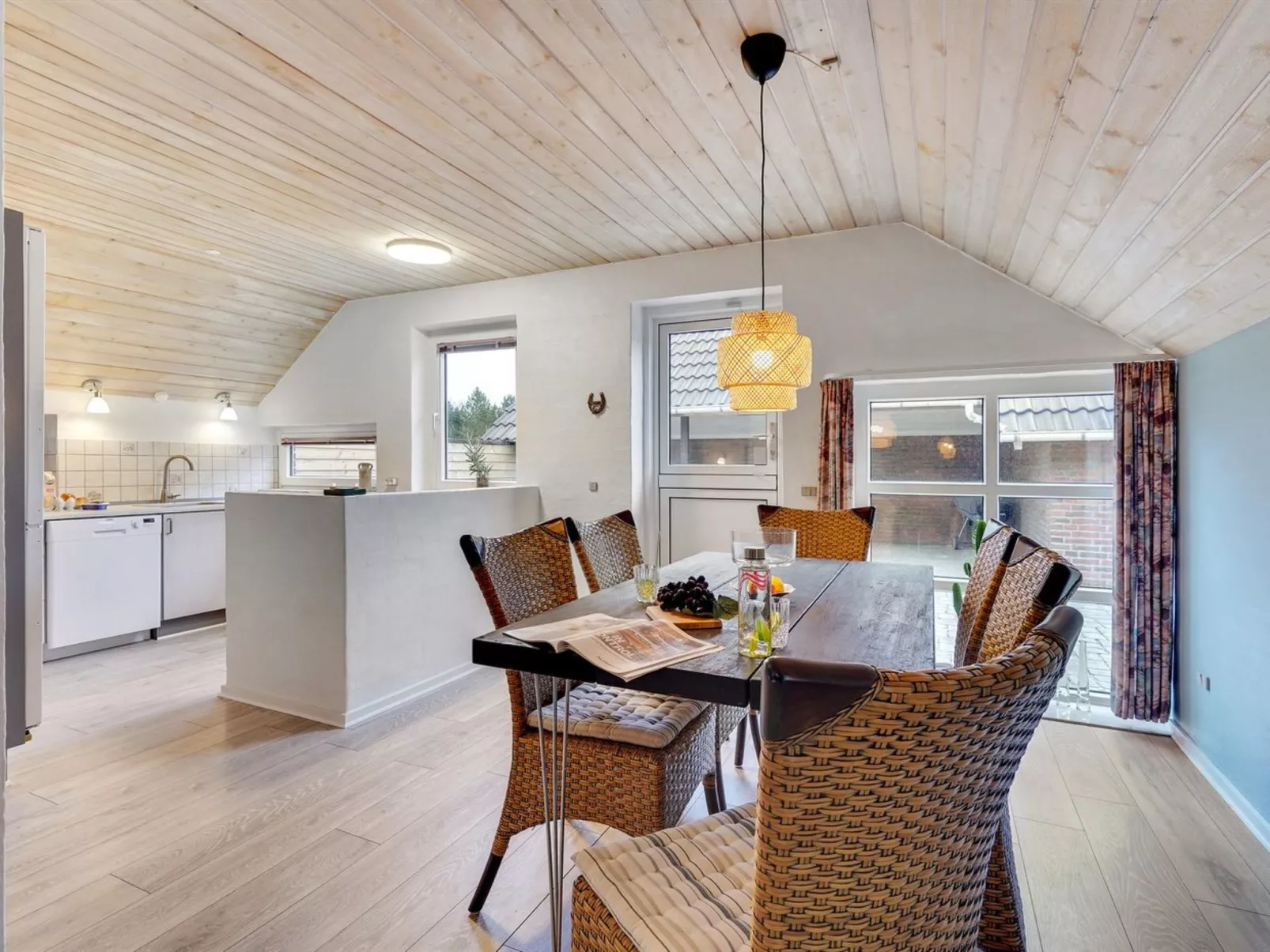 "Lumi" - 800m from the sea-Inside