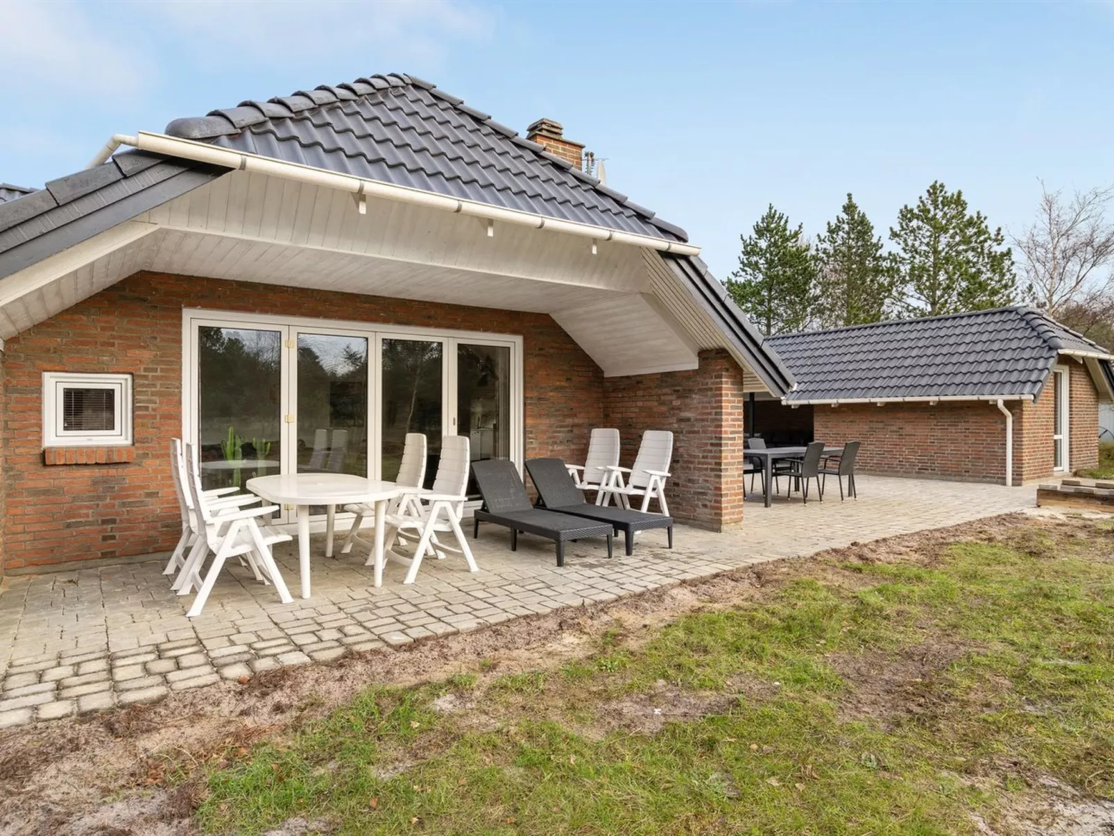 "Lumi" - 800m from the sea-Outside