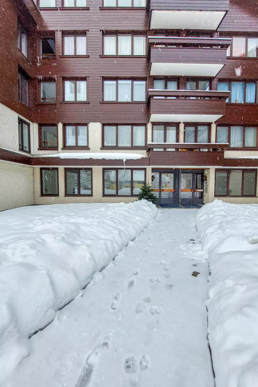Plathner-Outside