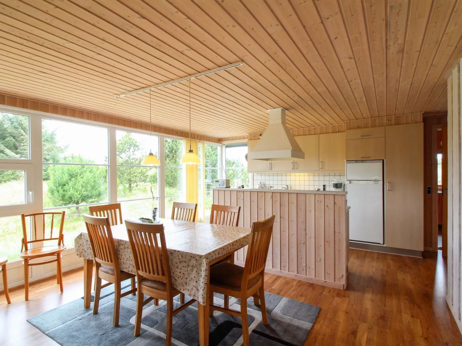 "Juste" - 2.2km from the sea-Drinnen