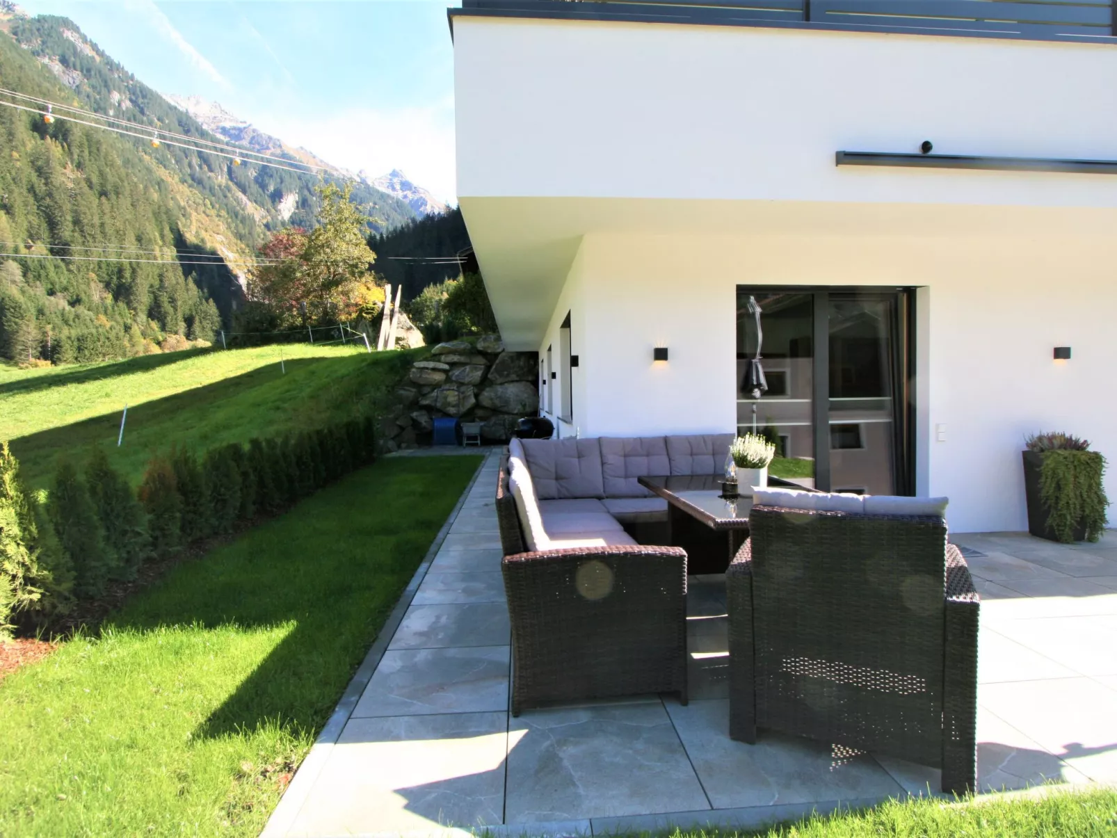 Haus Sonja-Outside
