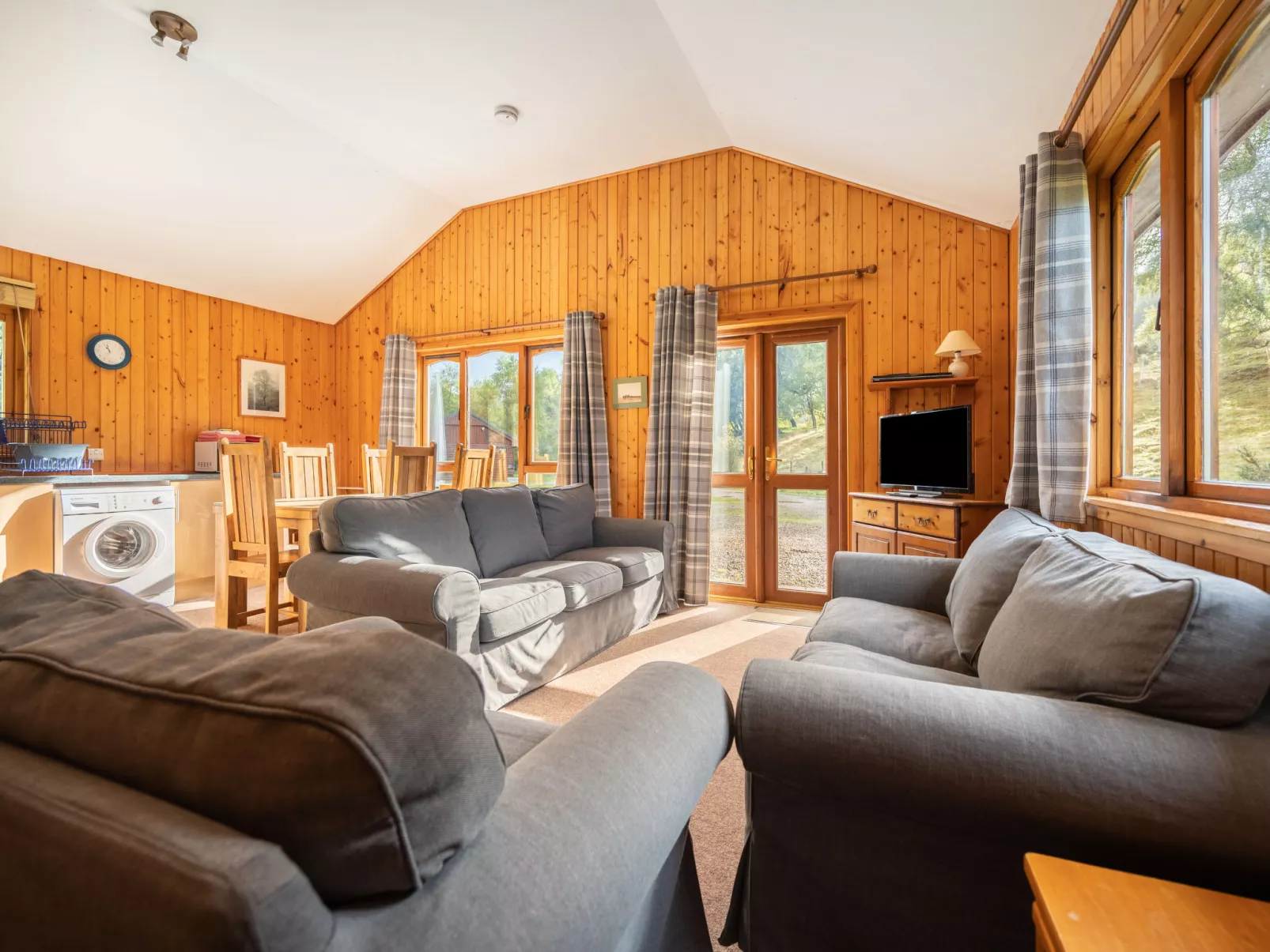 Loch Meiklie 3 bed-Inside