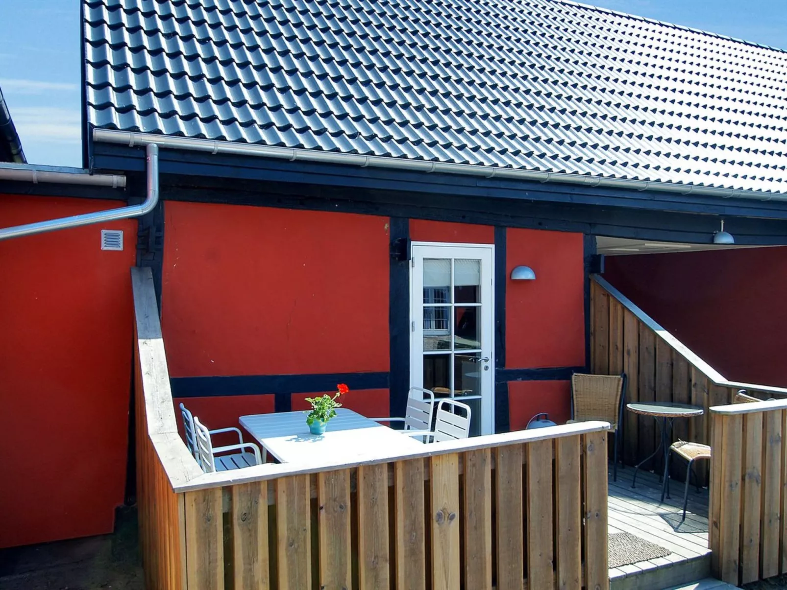 "Lutz" - 6km from the sea-Outside