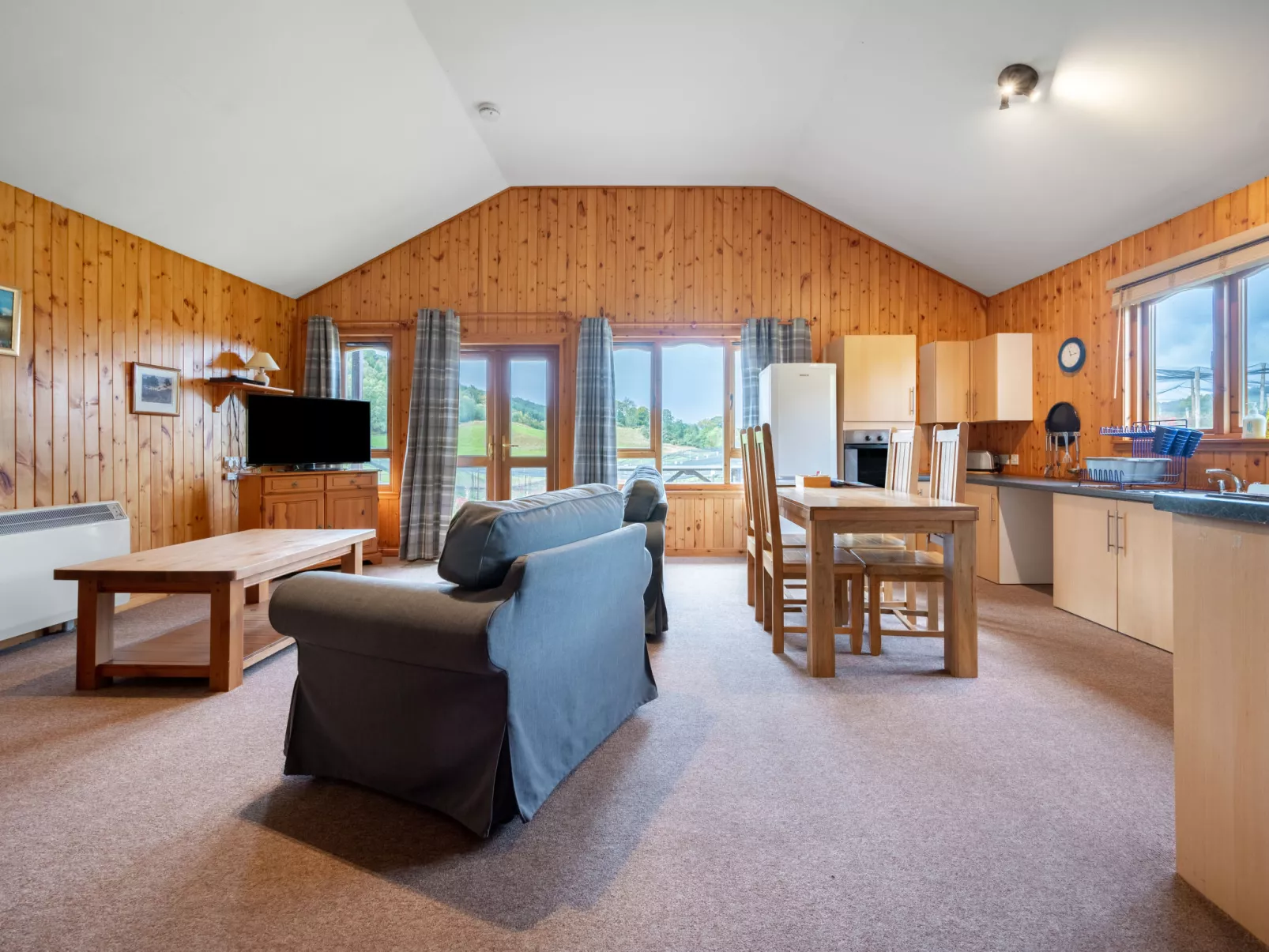 Loch Meilke 2 Bed-Inside