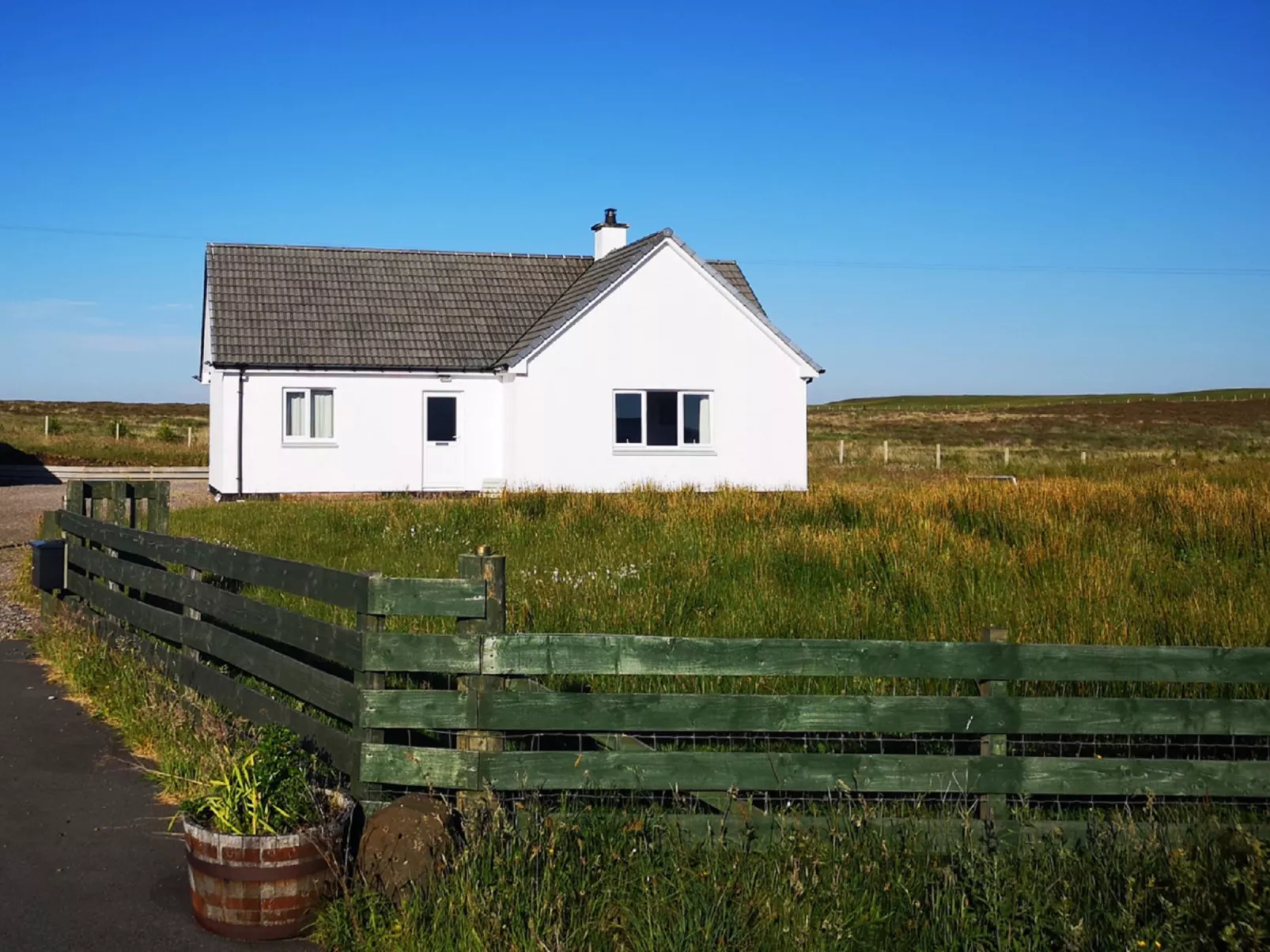 An Caladh-Outside