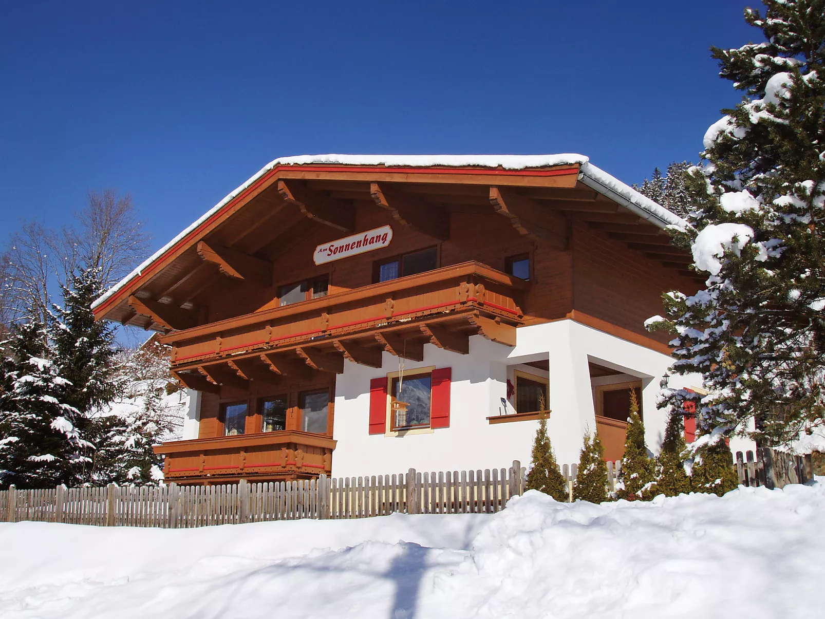 Haus am Sonnenhang-Draußen