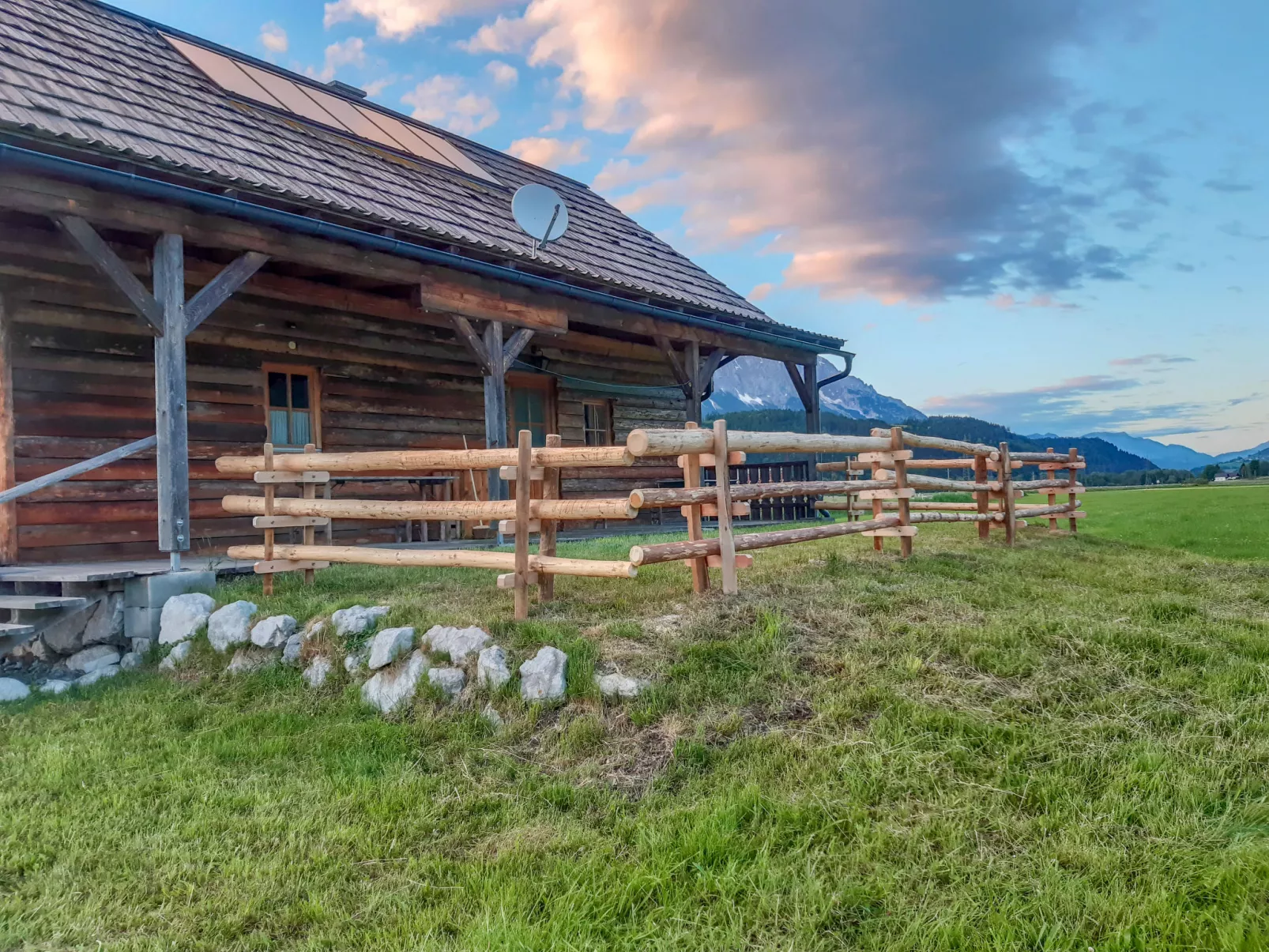 Steiners Blockhütte-Outside