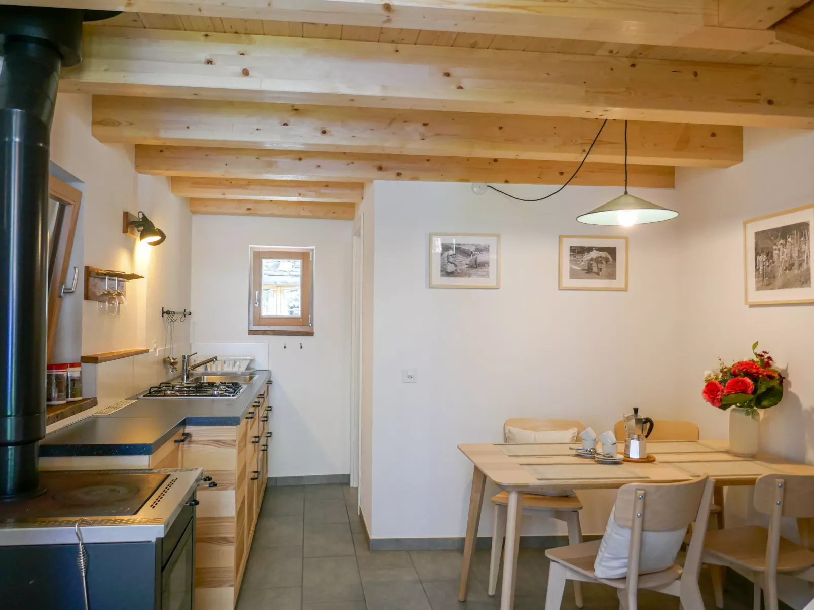 Rustico La Dimora-Drinnen
