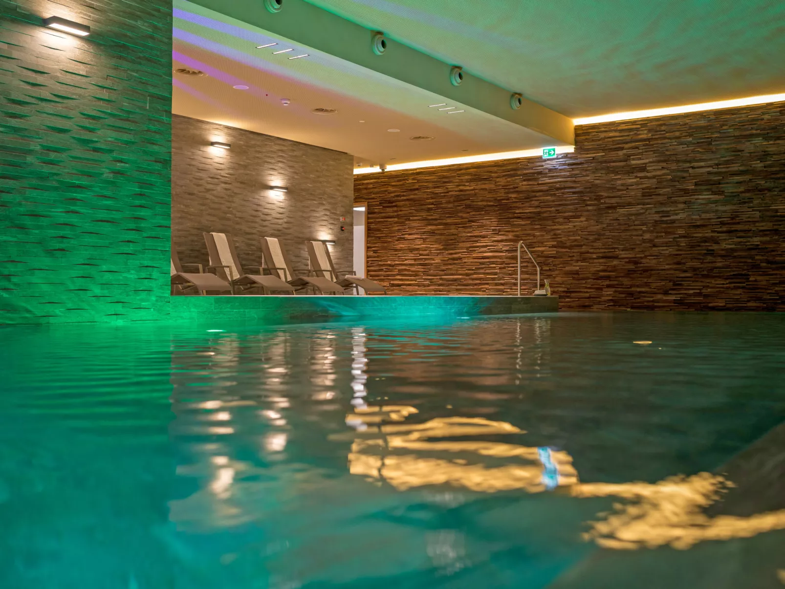 Peaks Place Apartment-Hotel & Spa-Inside