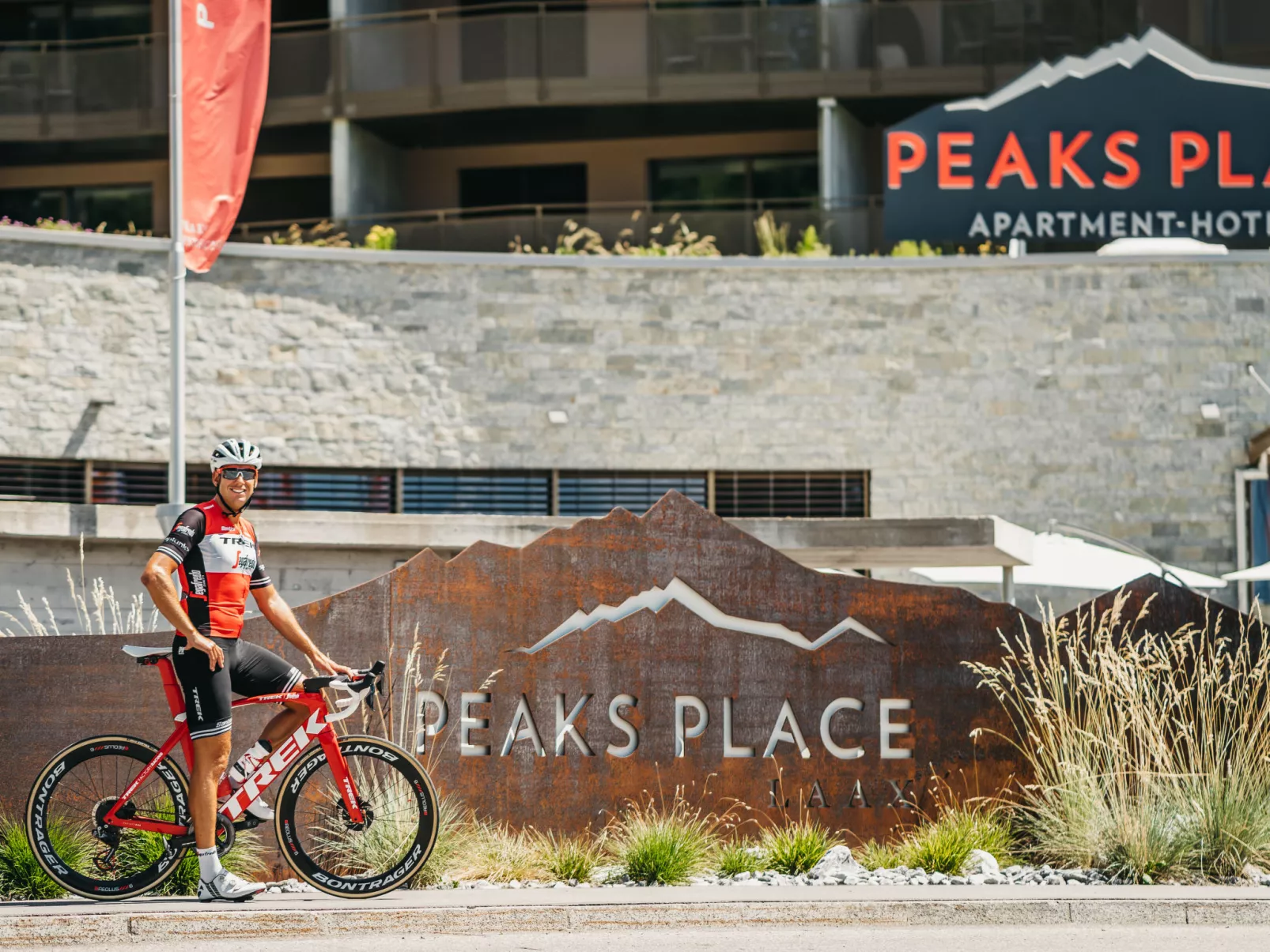 Peaks Place Apartment-Hotel & Spa-Outside