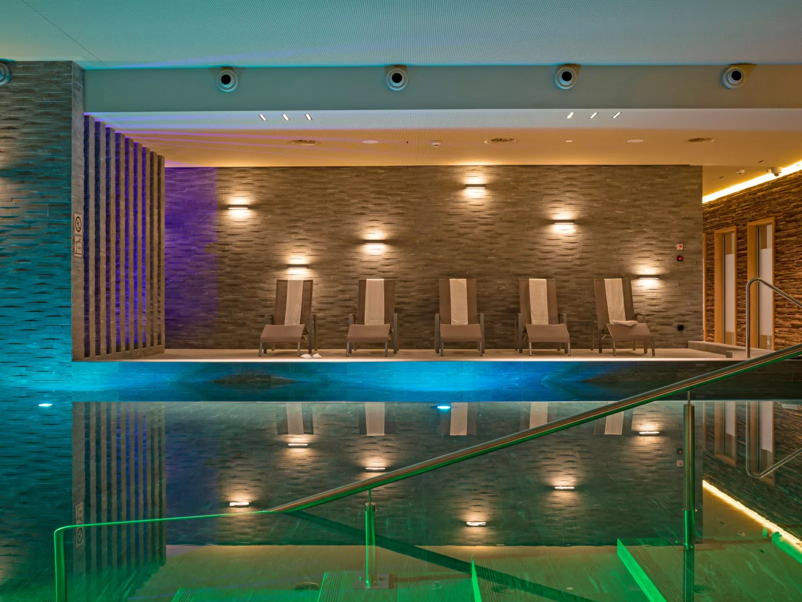 Peaks Place Apartment-Hotel & Spa-Inside