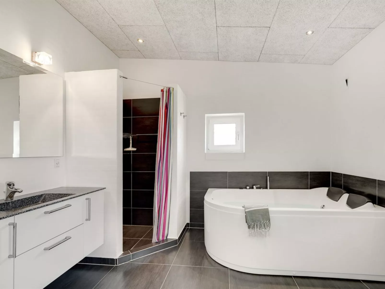 "Synthia" - 300m from the sea-Drinnen