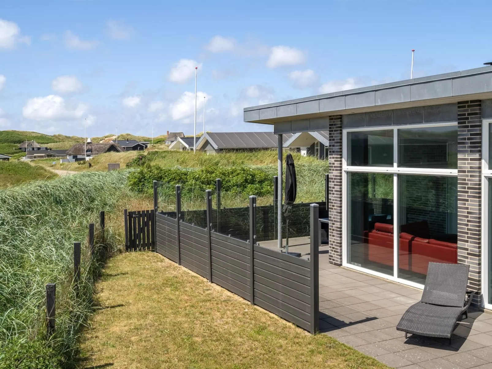 "Synthia" - 300m from the sea-Draußen