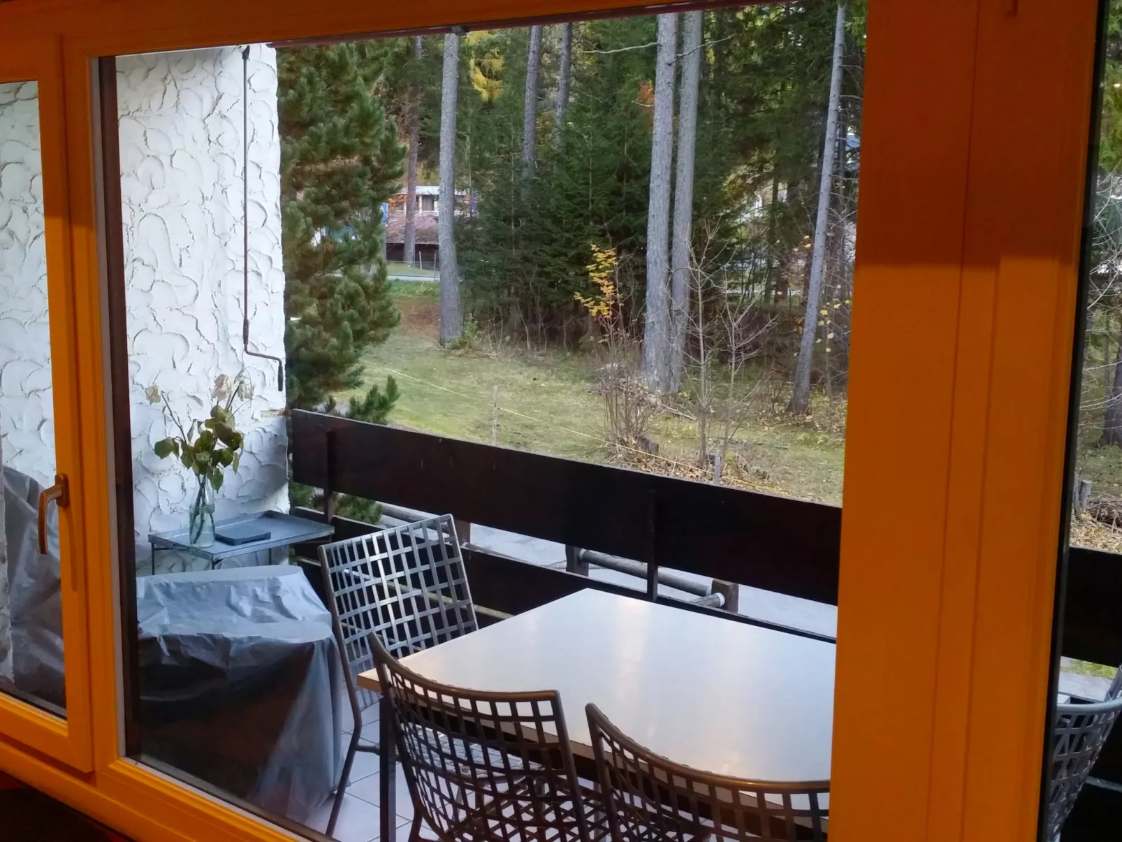 Rustica-Outside