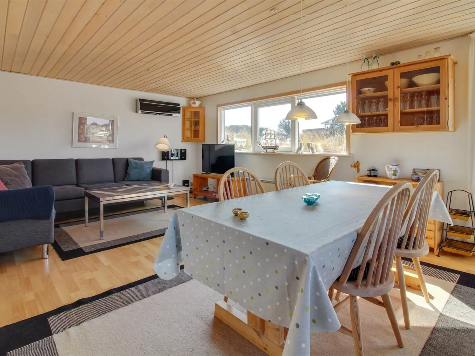 "Tedora" - 300m from the sea-Inside