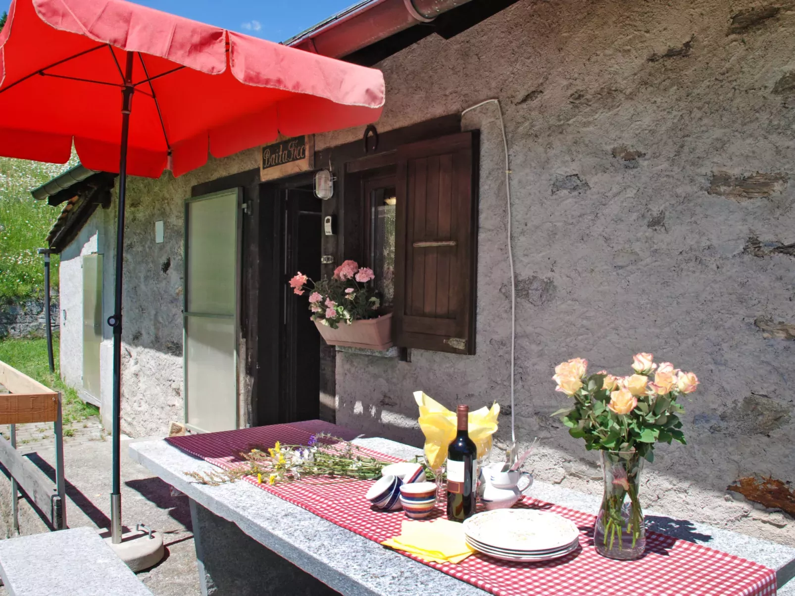 Baita Ficc-Outside