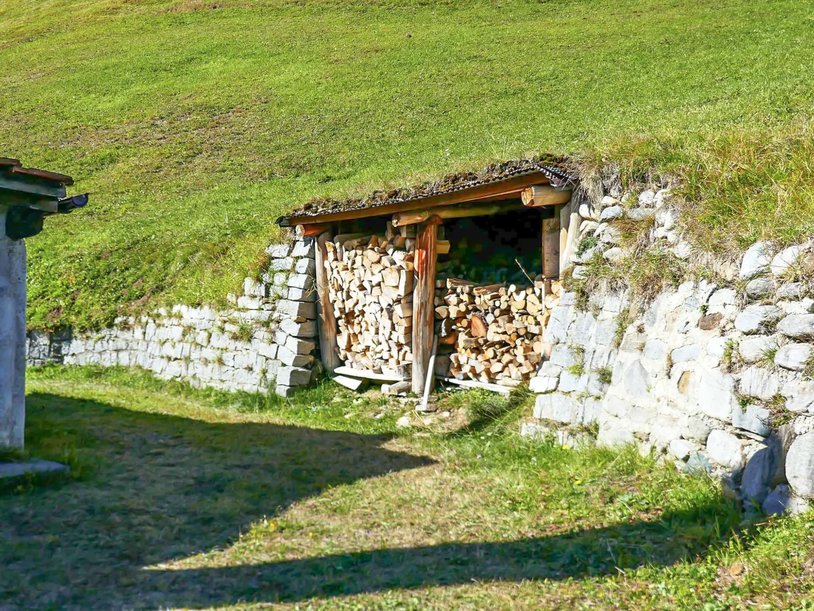 Baita Ficc-Outside