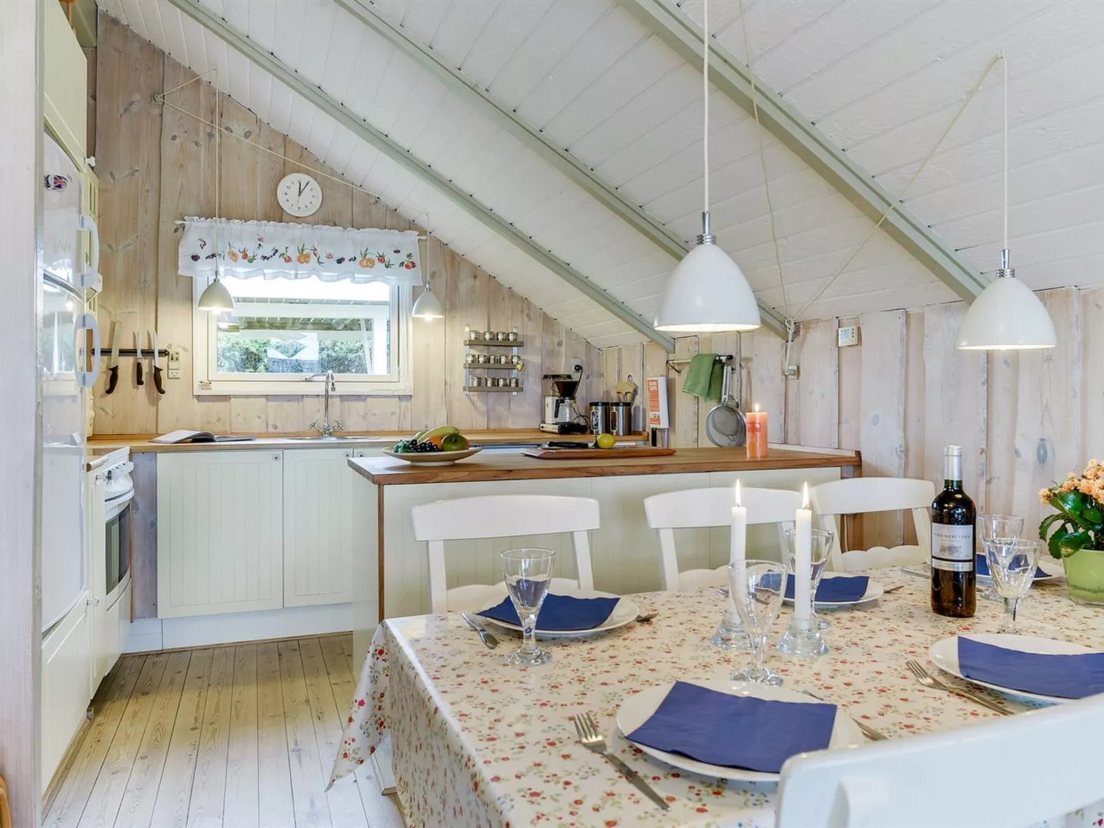 "Hjalmine" - 250m from the sea-Inside
