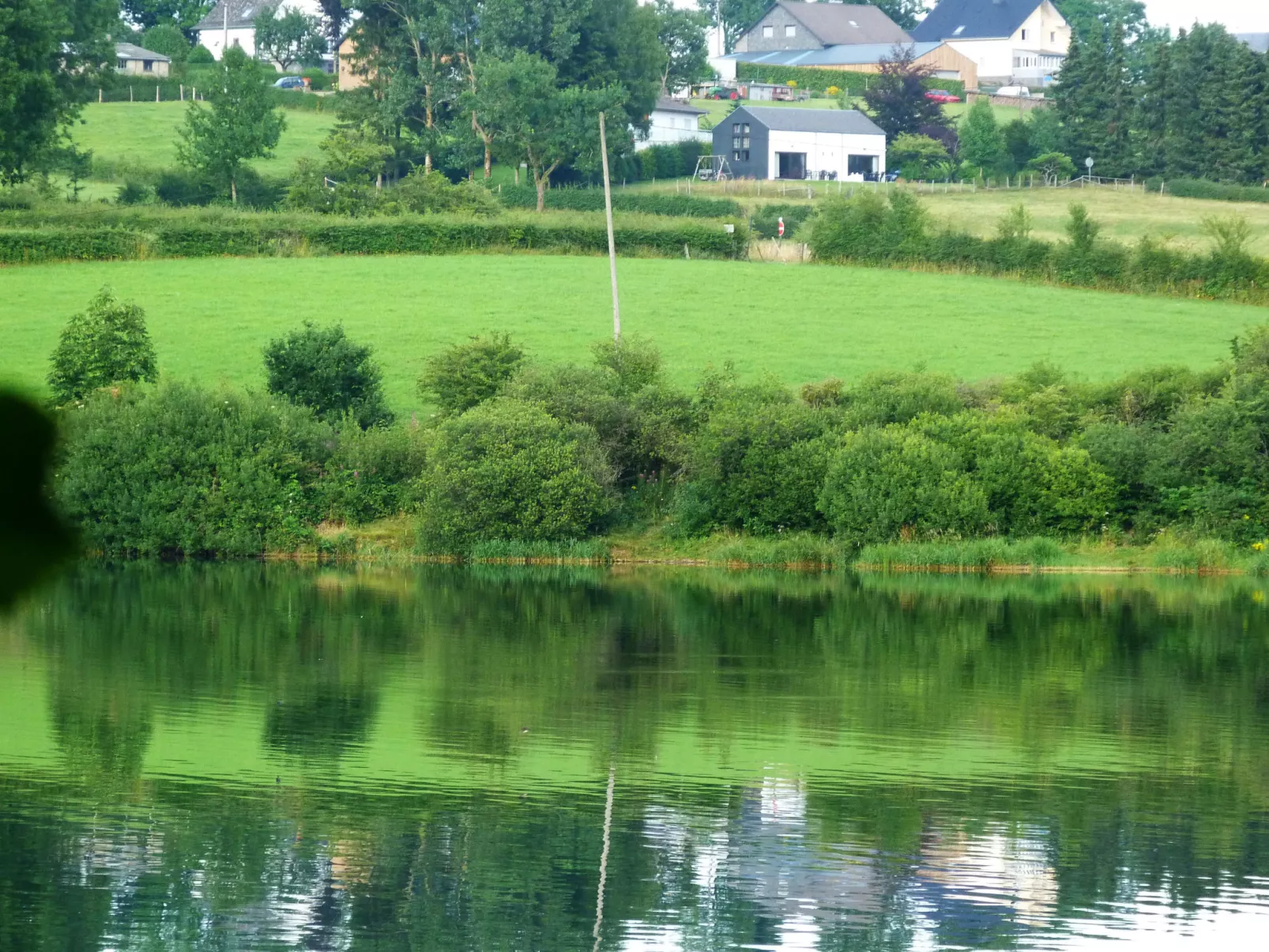 Au bord du Lac 2-Dehors