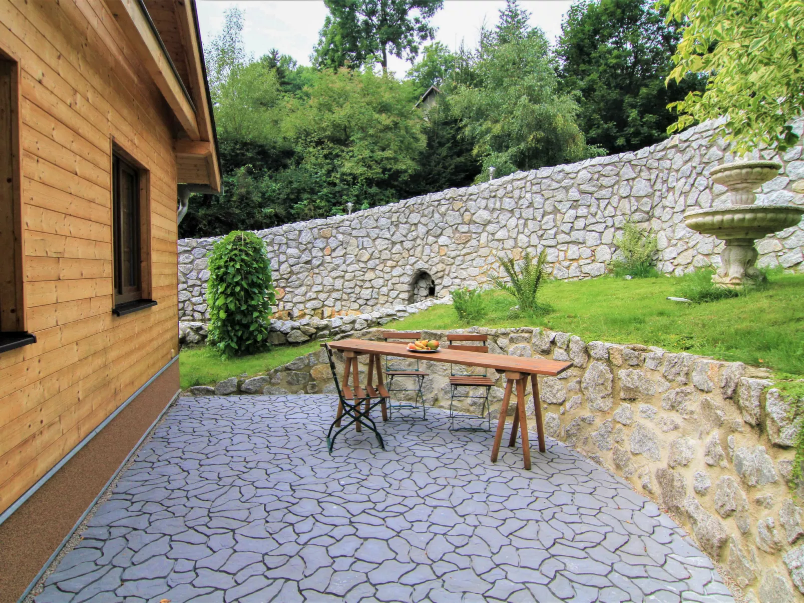 Bečov nad Teplou 2-Outside