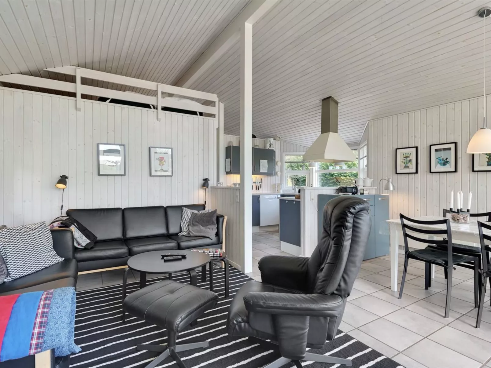 "Caia" - 375m from the sea-Inside