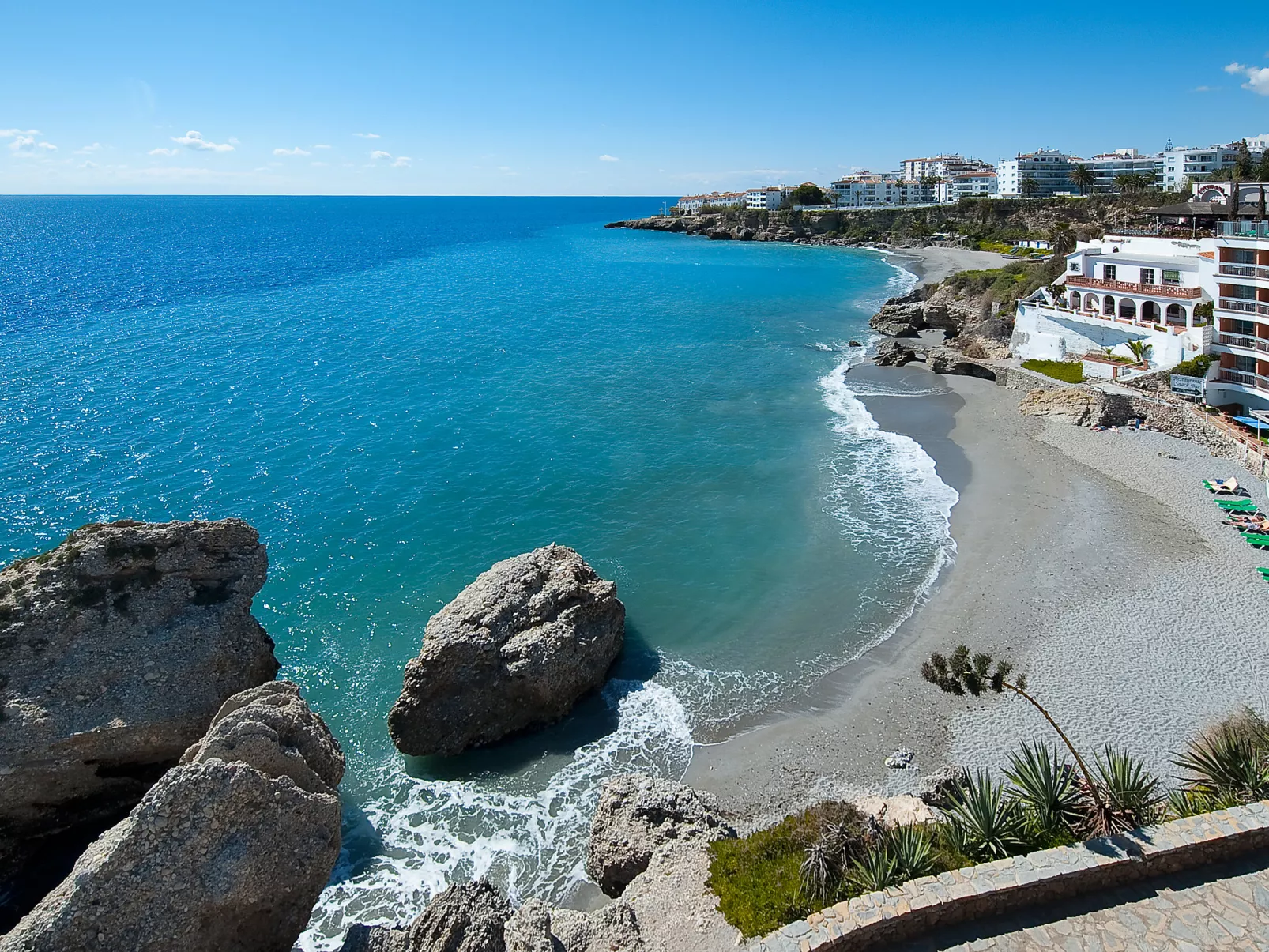Front seaview, 1 bedroom in Torrox-Outside