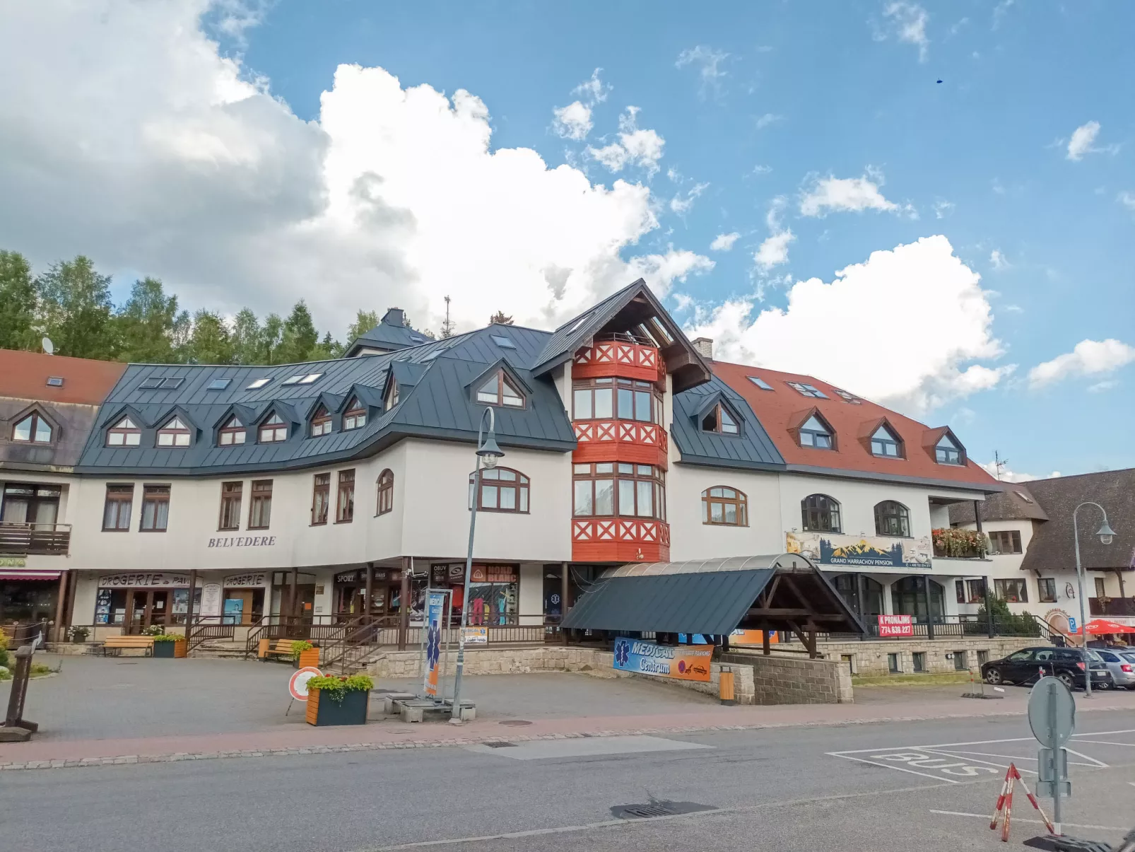 Harrachov 613-Outside