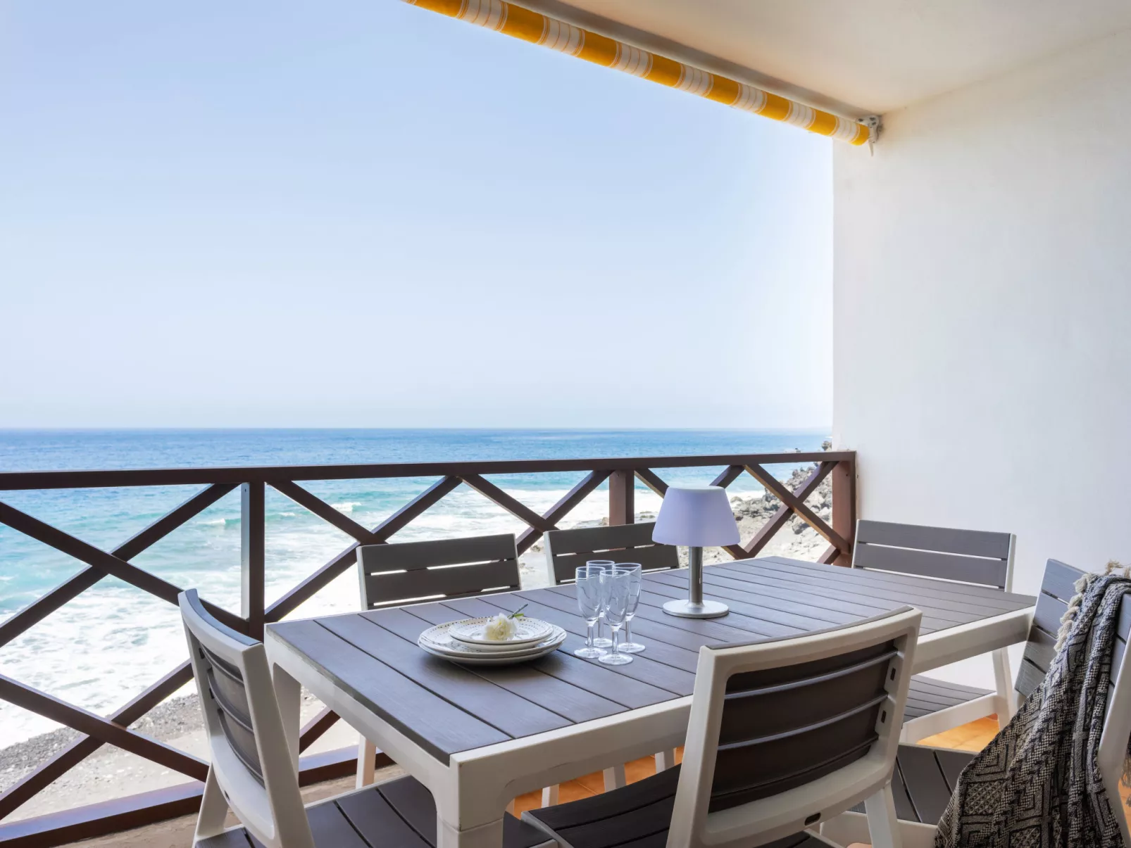 Sea View Neptuno-Outside