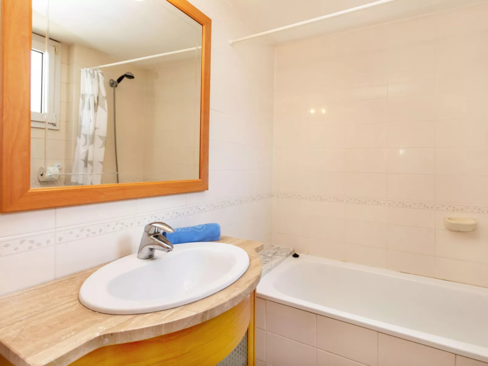 Apartaments Del Sol-Inside