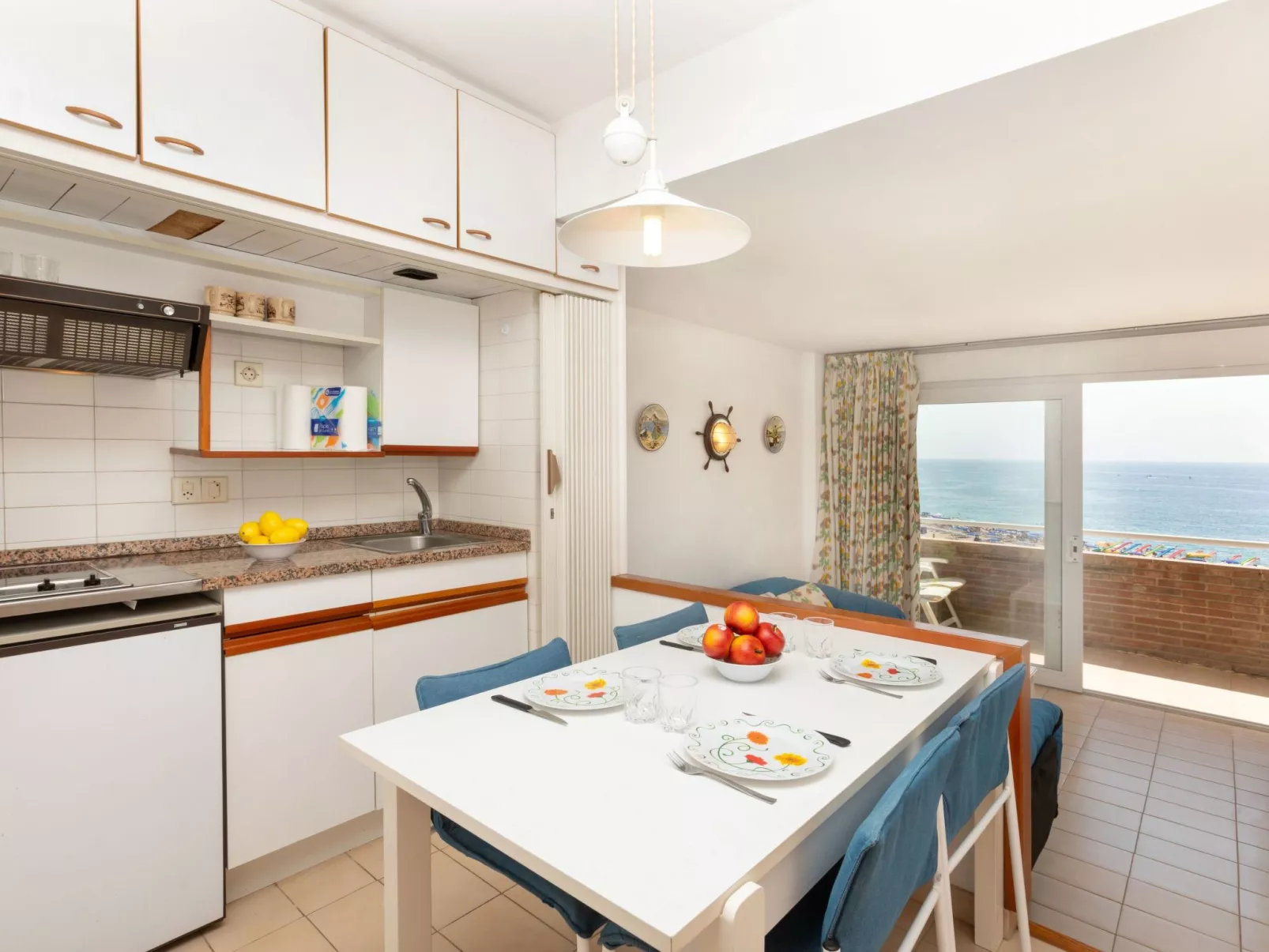 Caravela Beach-Inside