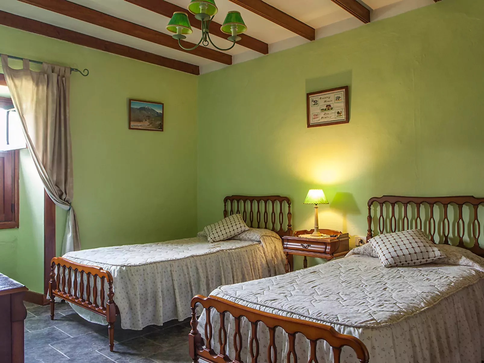 Camino La Candelaria-Inside