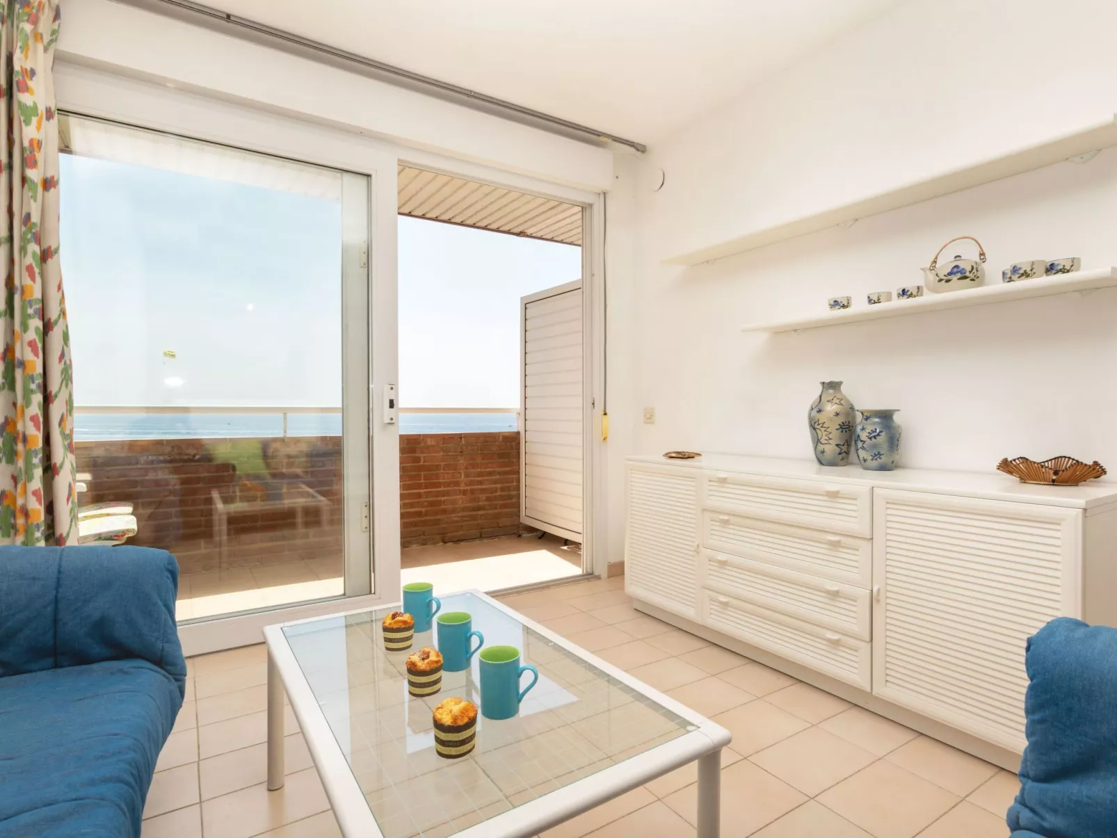 Caravela Beach-Inside
