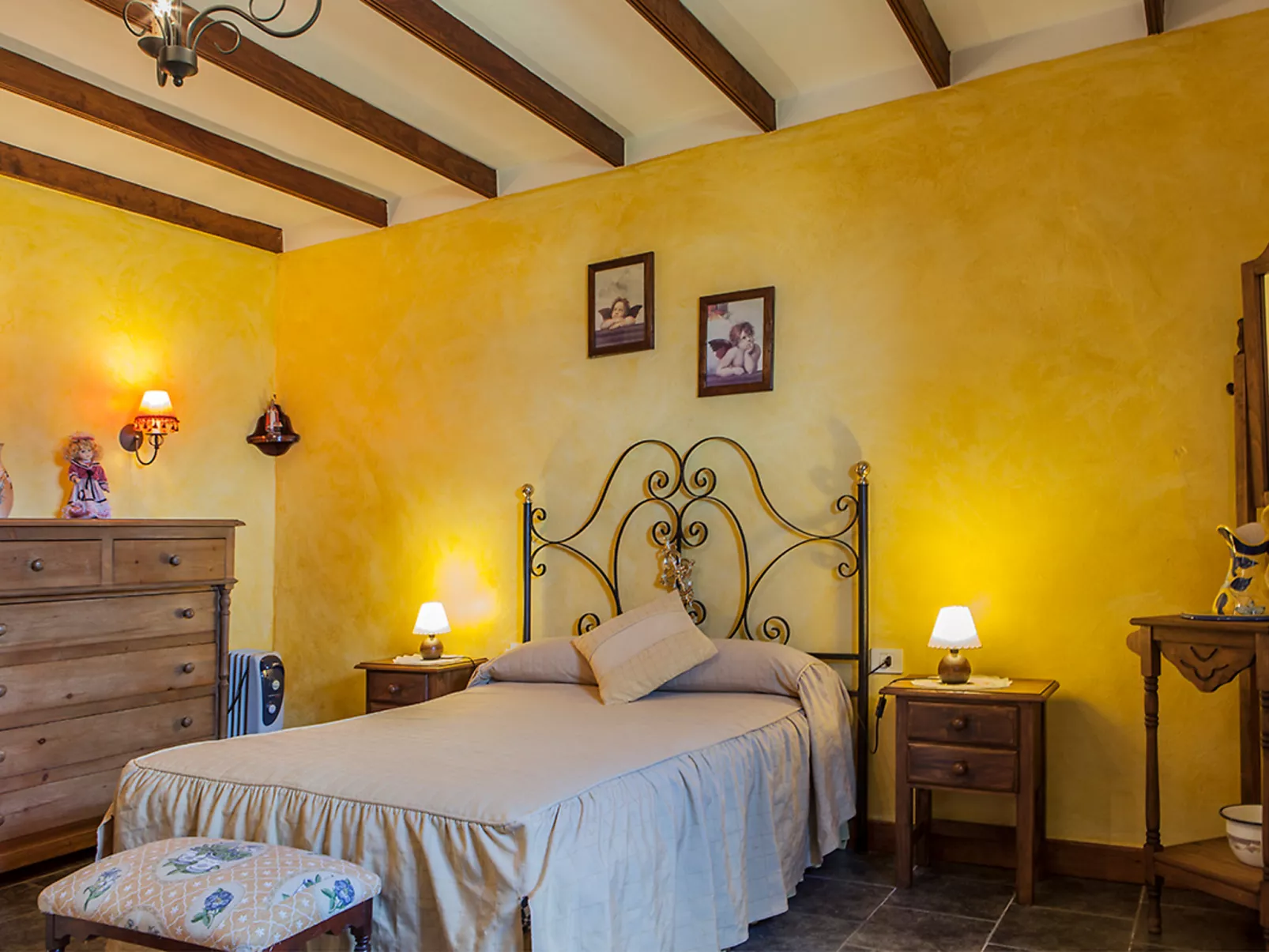 Camino La Candelaria-Inside